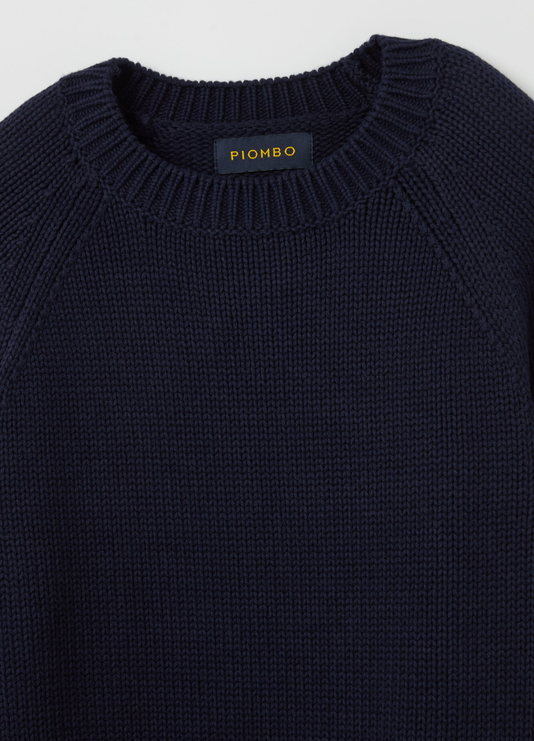 Cotton pullover with raglan sleeves