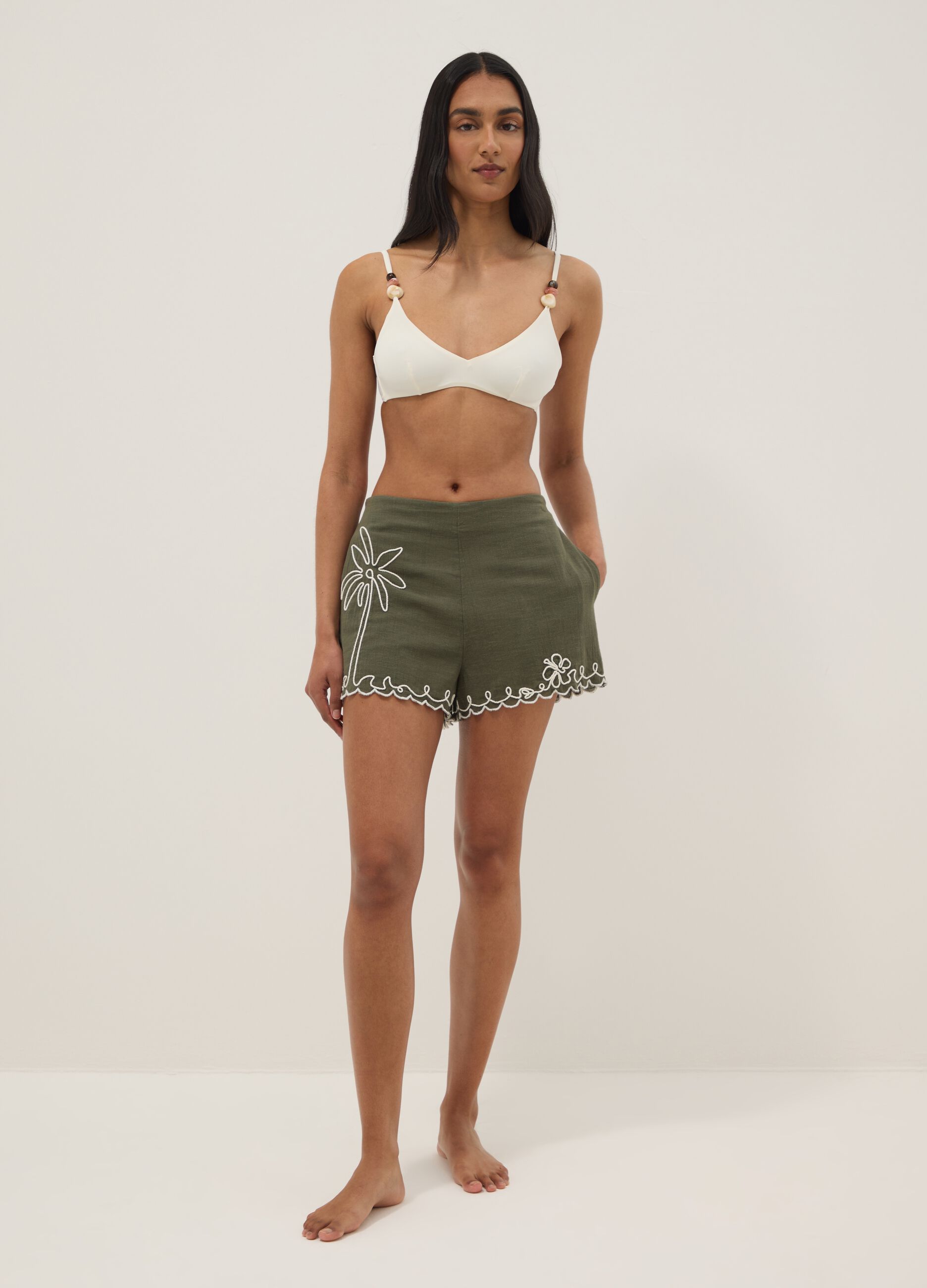 Green regular-fit pure cotton shorts with embroidery