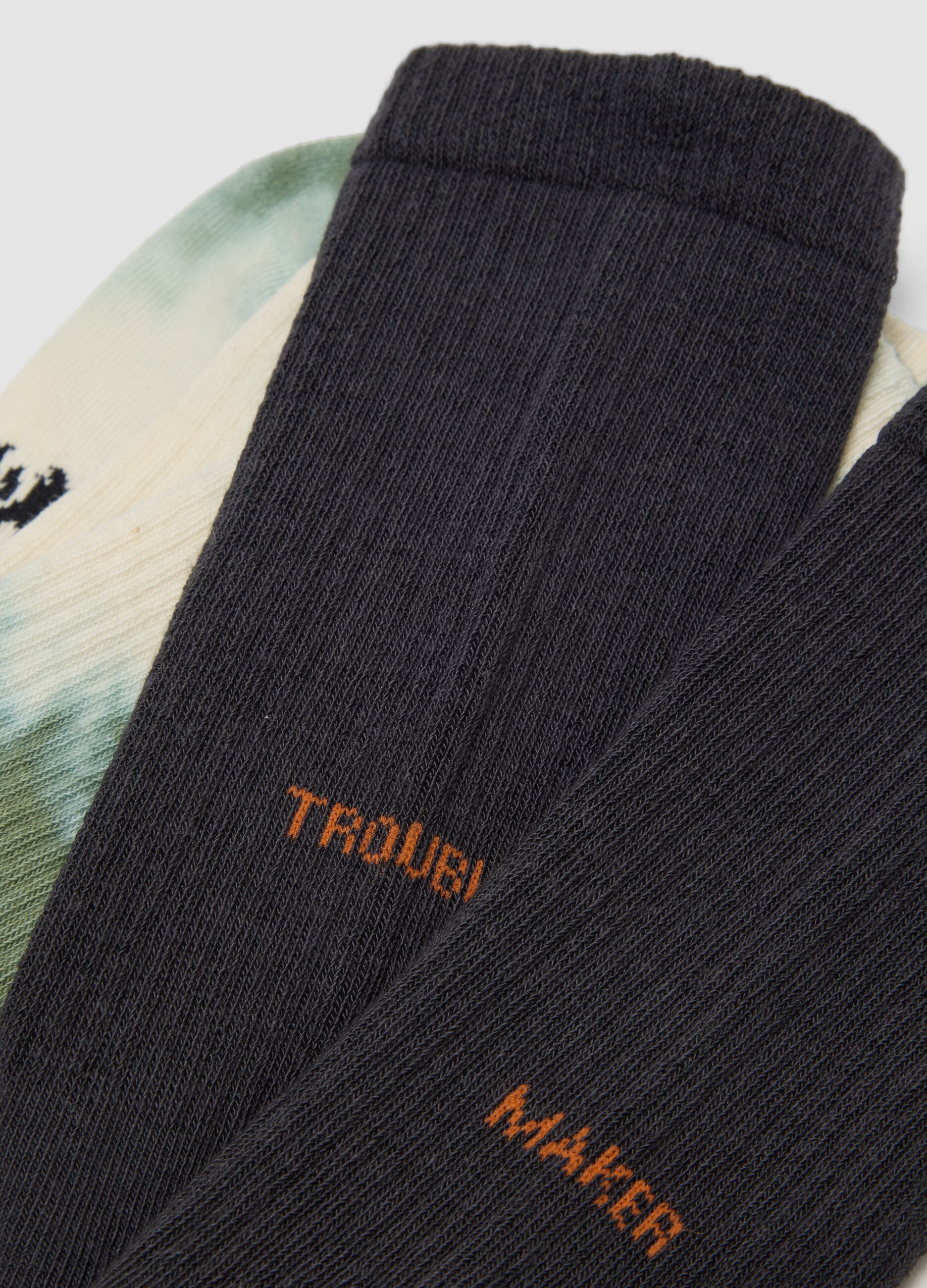 Three-pack of multicoloured sports socks in stretch cotton