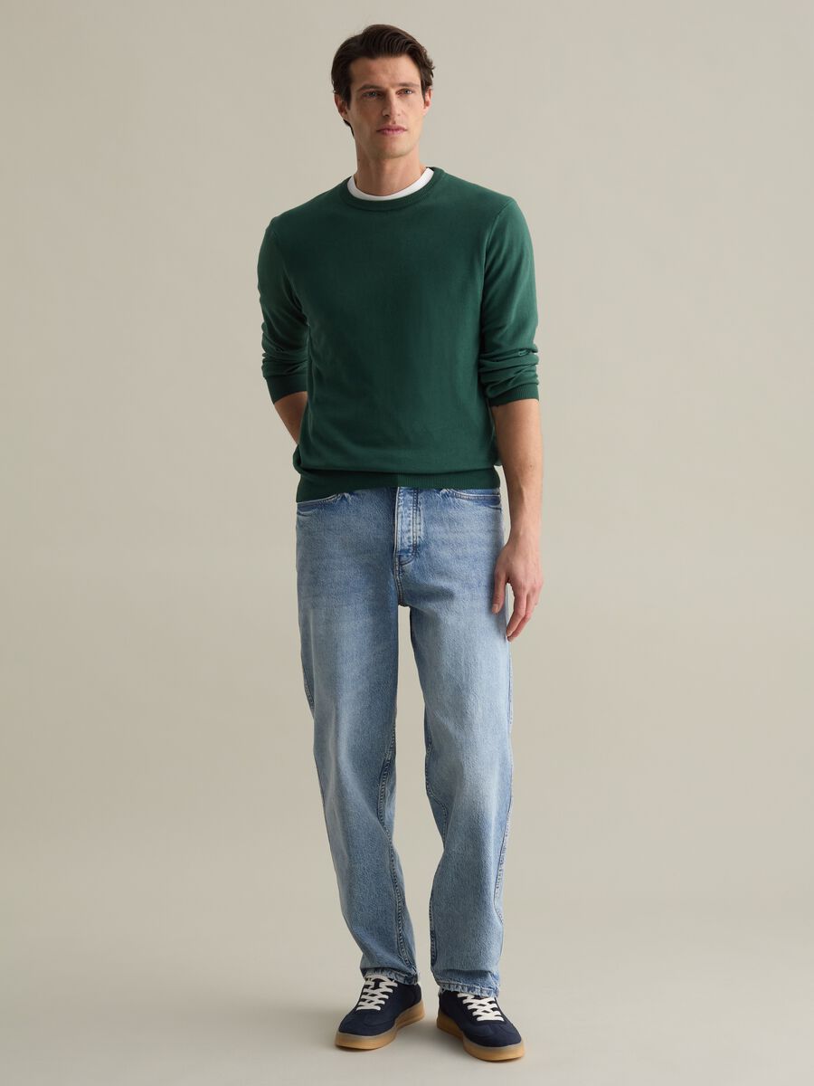 Solid colour pullover with round neck_1