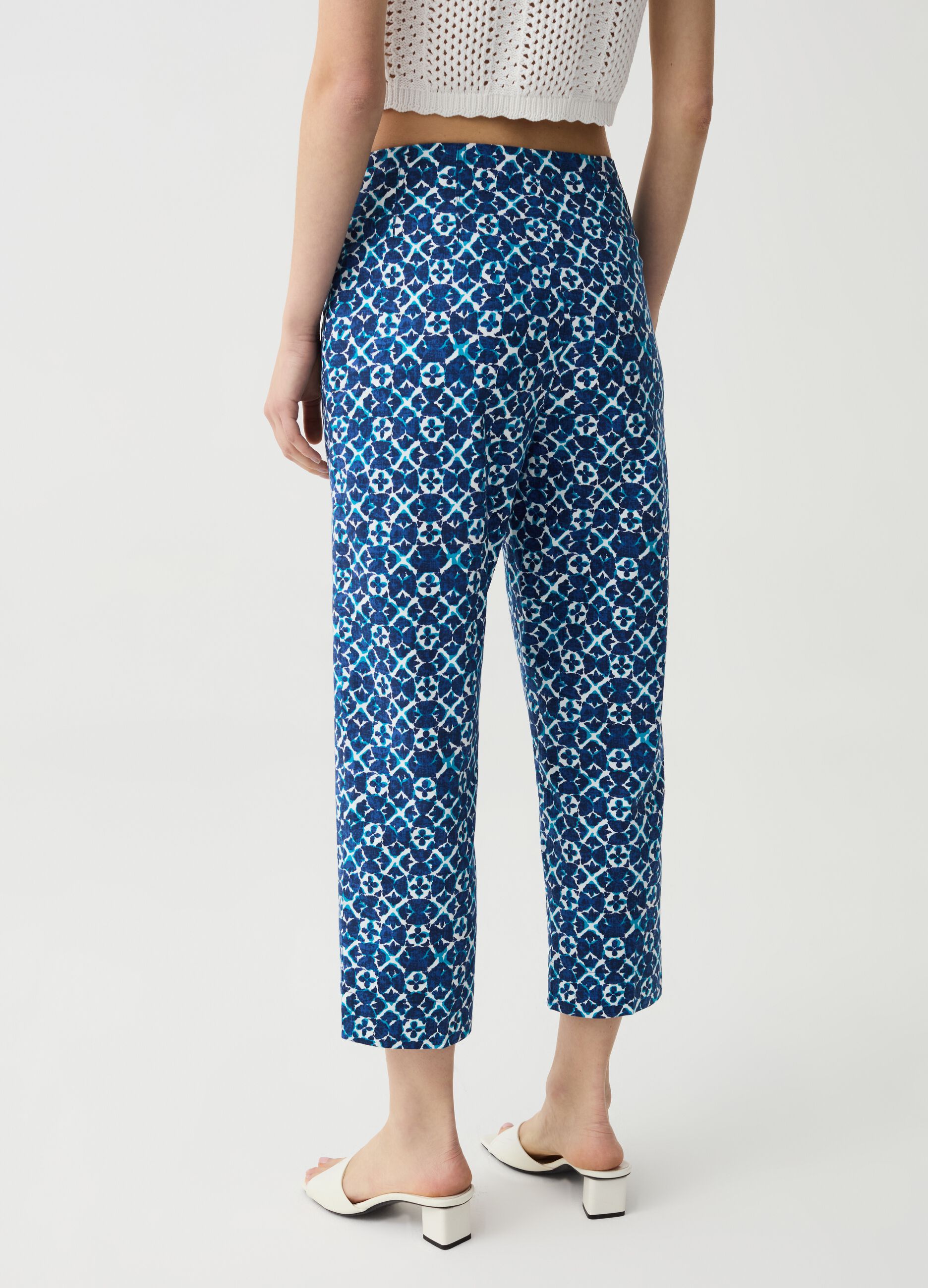 Ankle-fit cigarette trousers