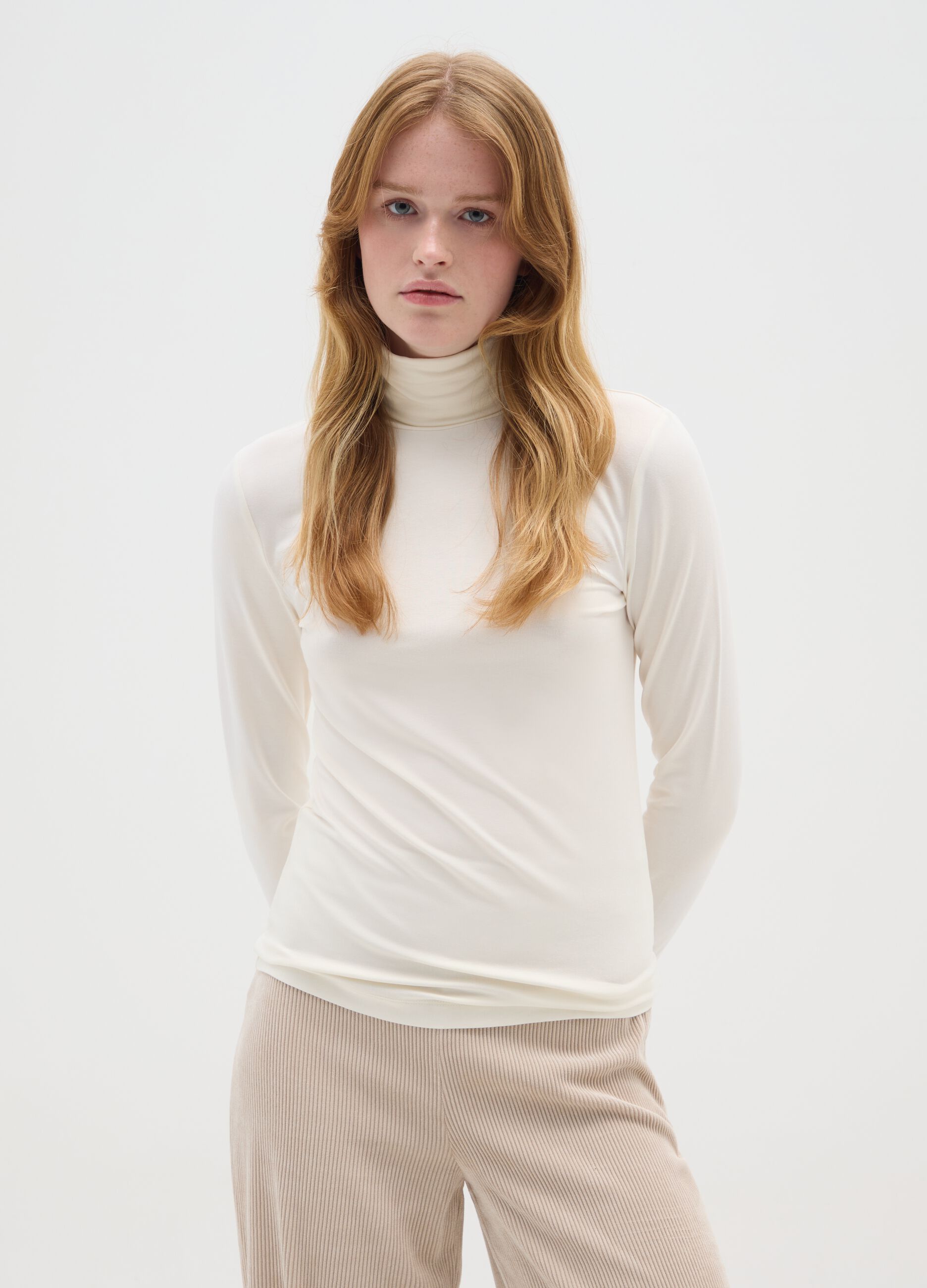 White Regular Fit Turtleneck Sweater