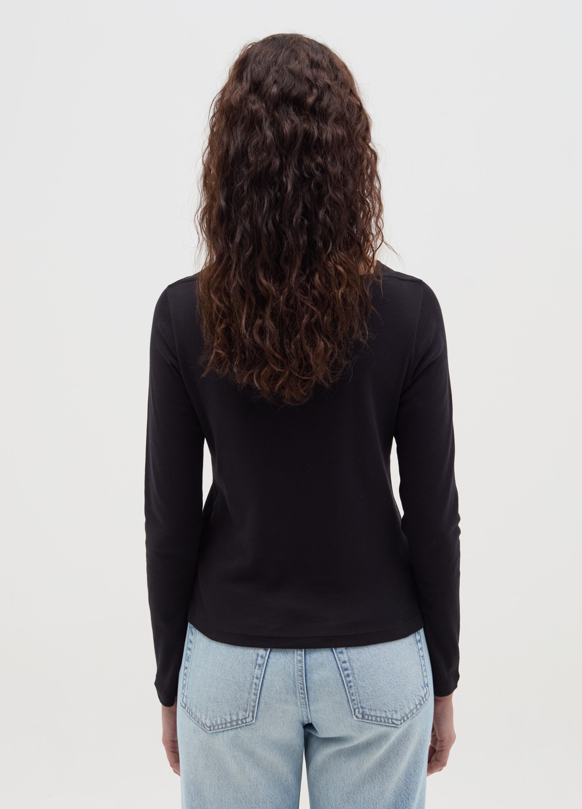 Long-sleeved T-shirt with boat neck