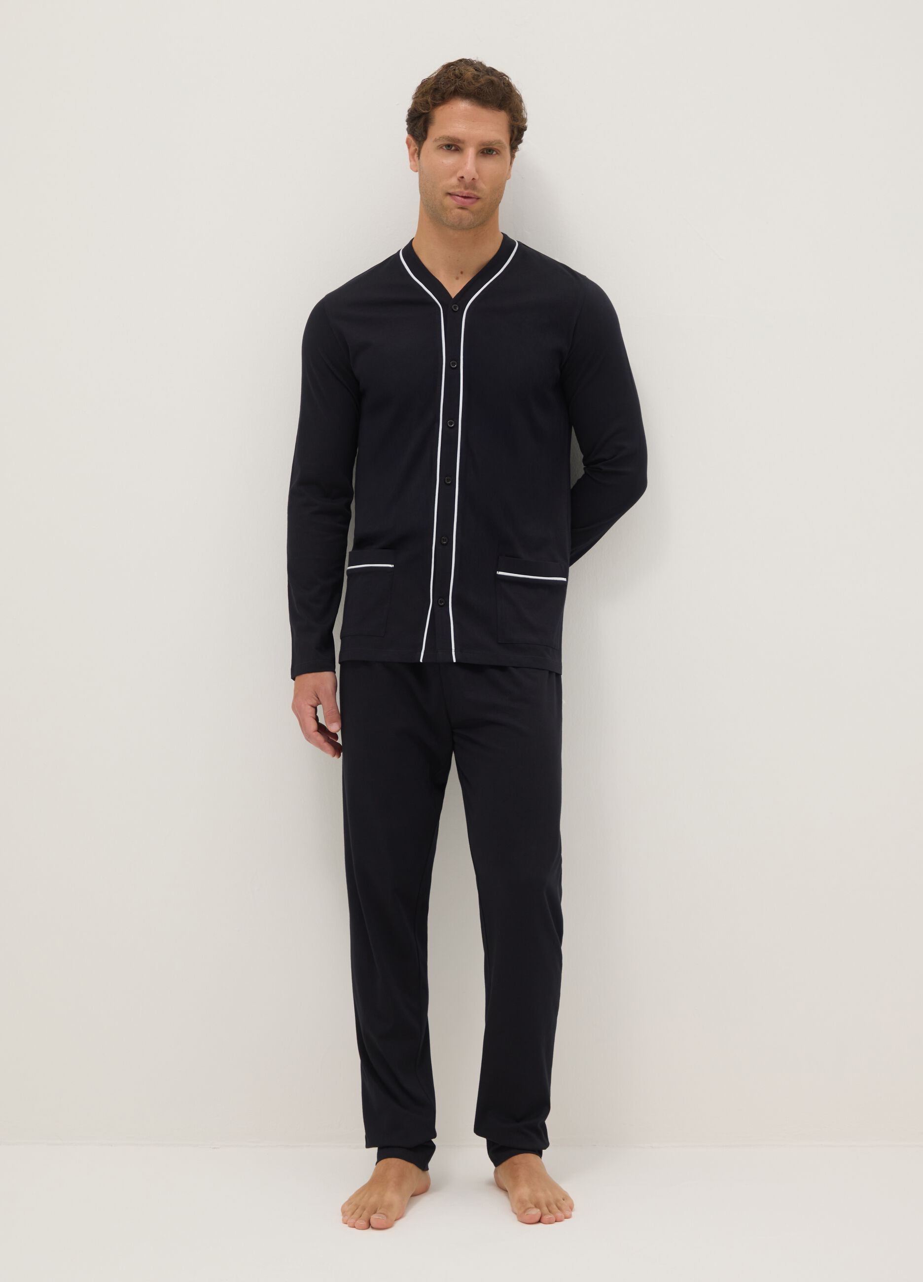 Regular fit black pure cotton pyjamas with contrasting details