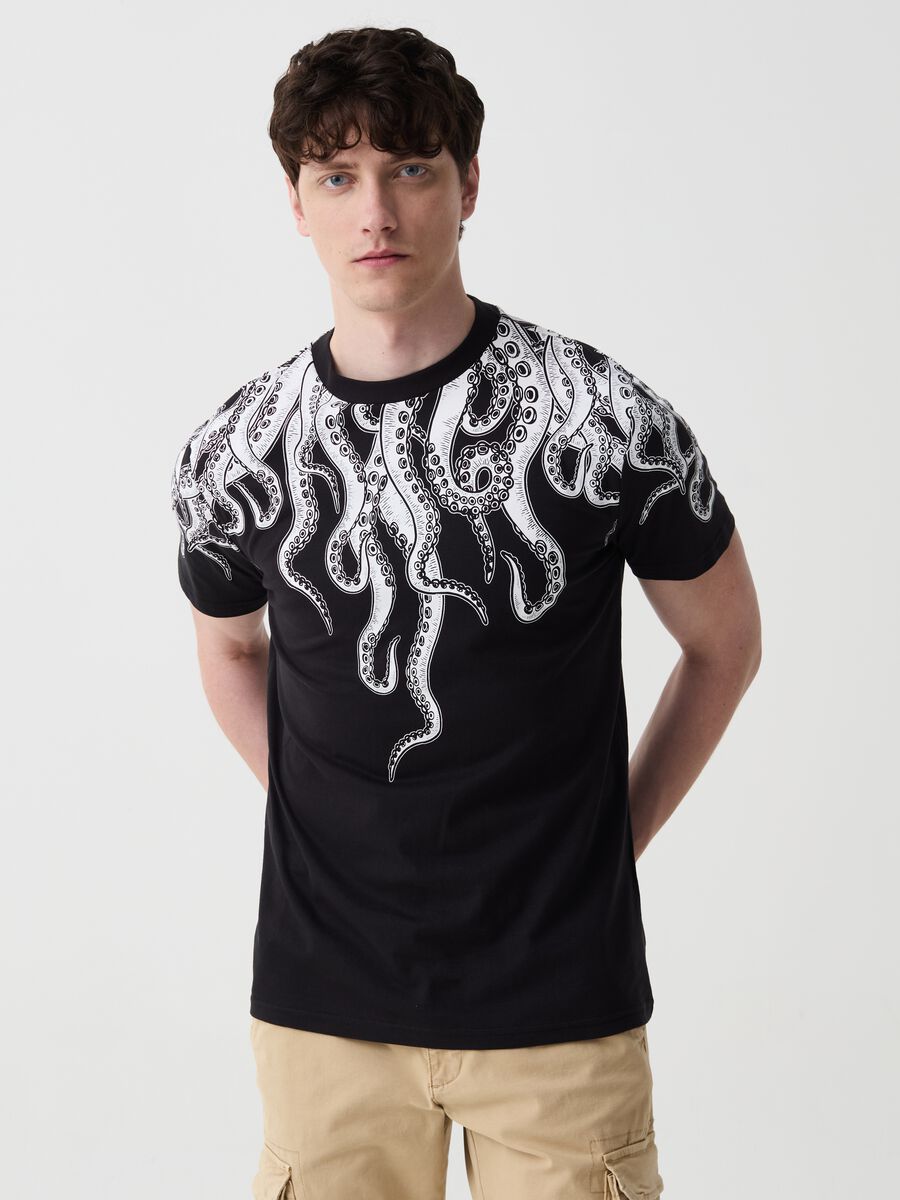 T-shirt with octopus print and round neck_1