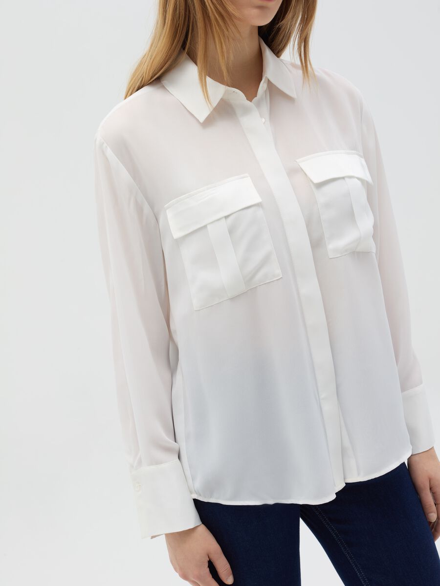 Shirt with satin details_2