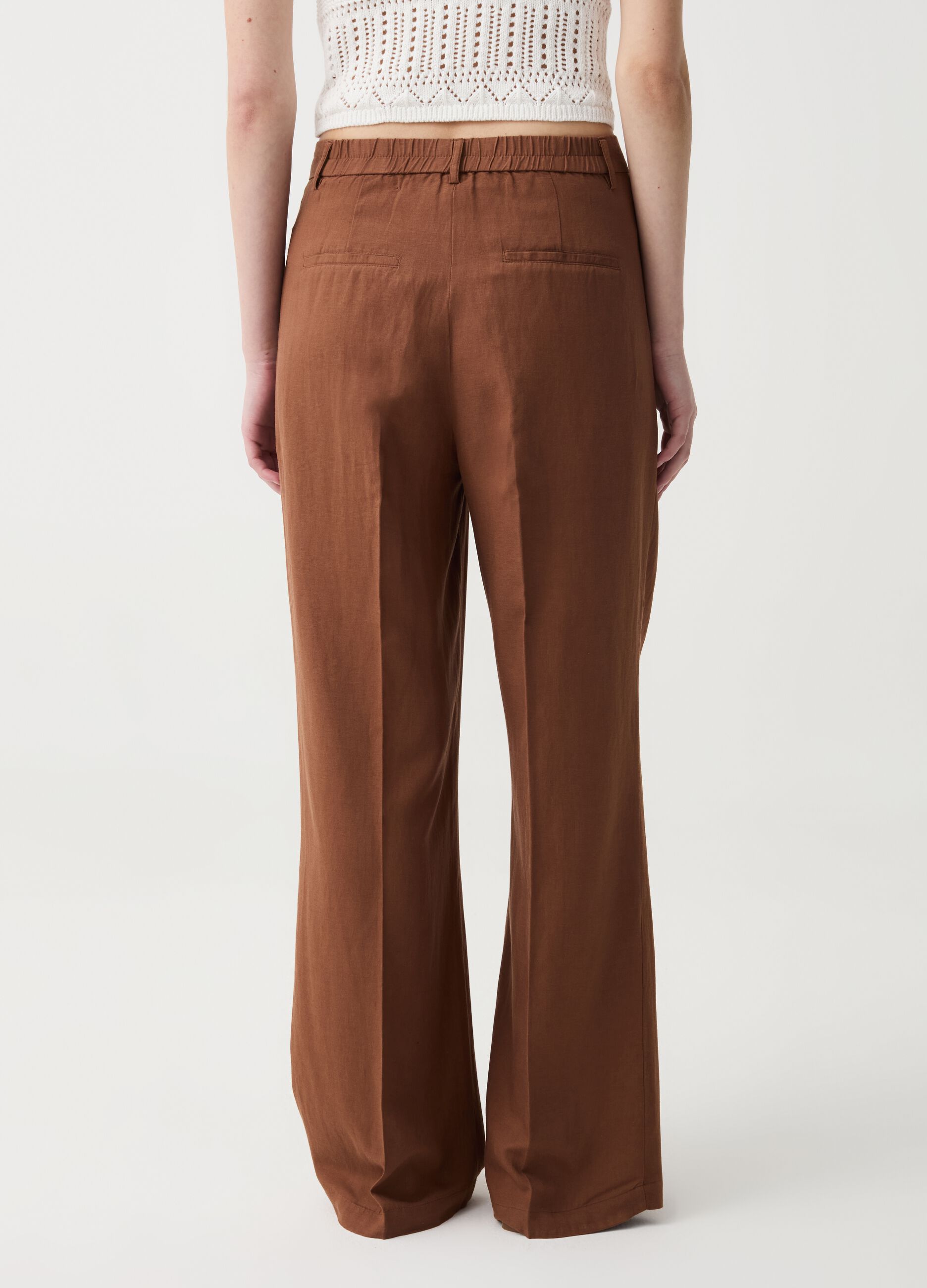 Wide-leg trousers with darts