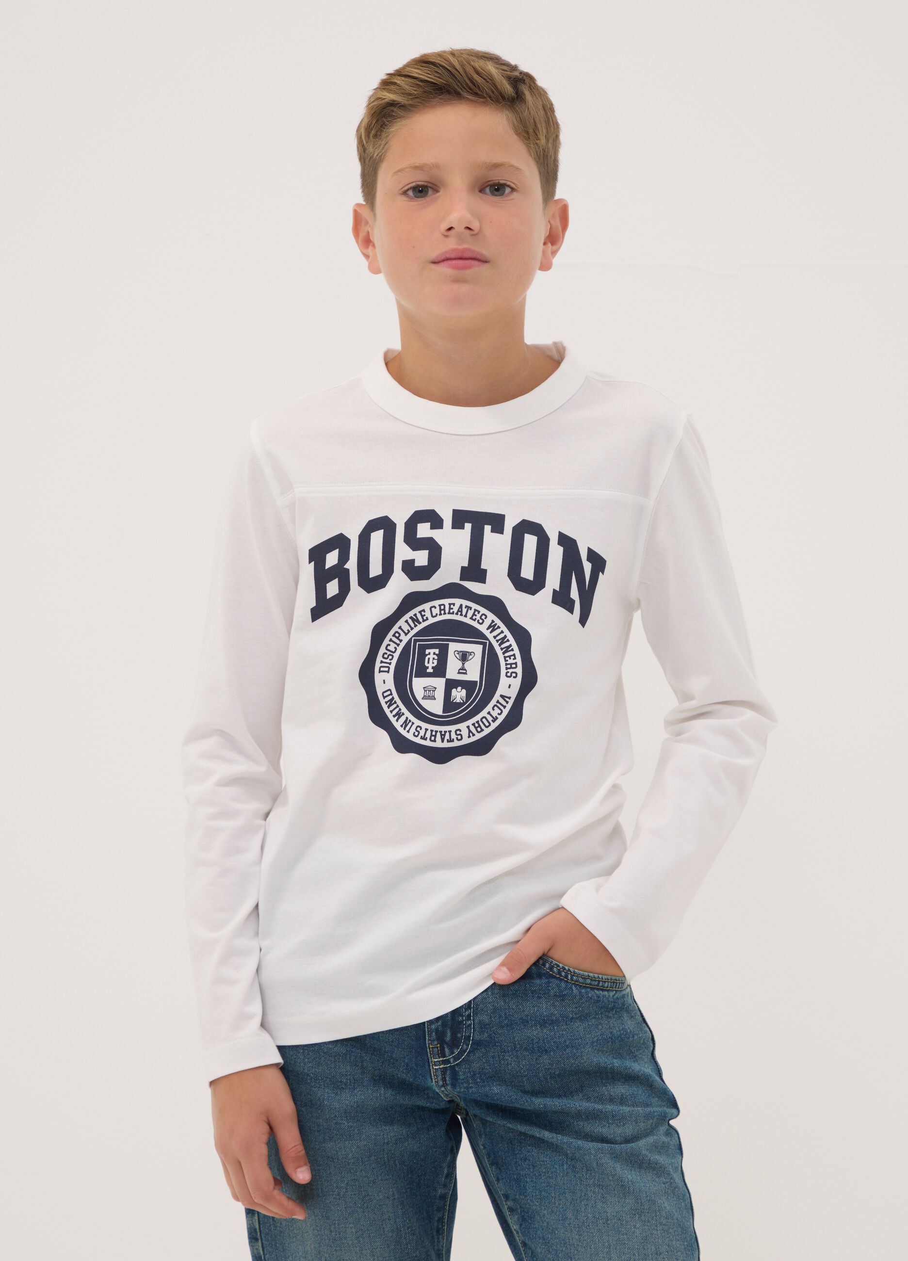 White pure organic cotton T-shirt with varsity print