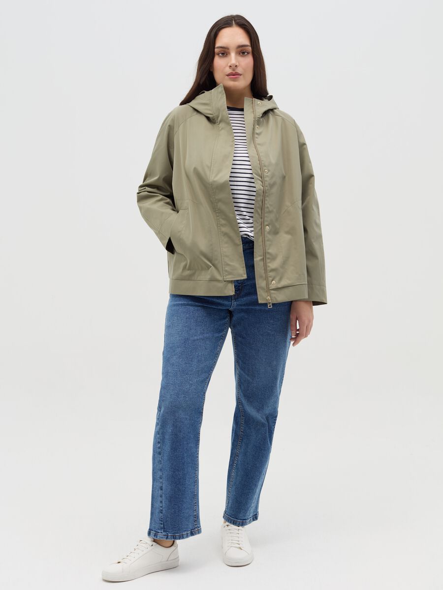 Curvy short jacket with hood_1