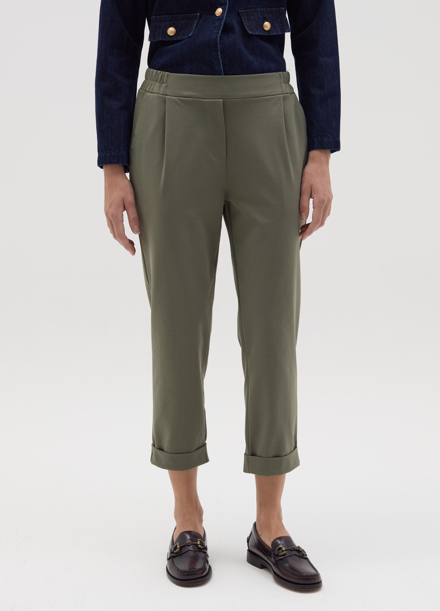 Pantalone chino cropped con risvolti