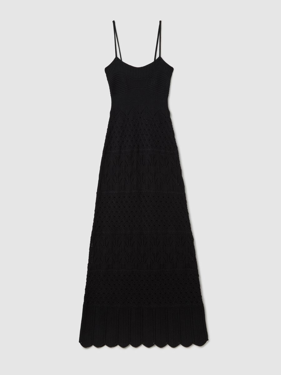 Long black dress in crochet knit_4