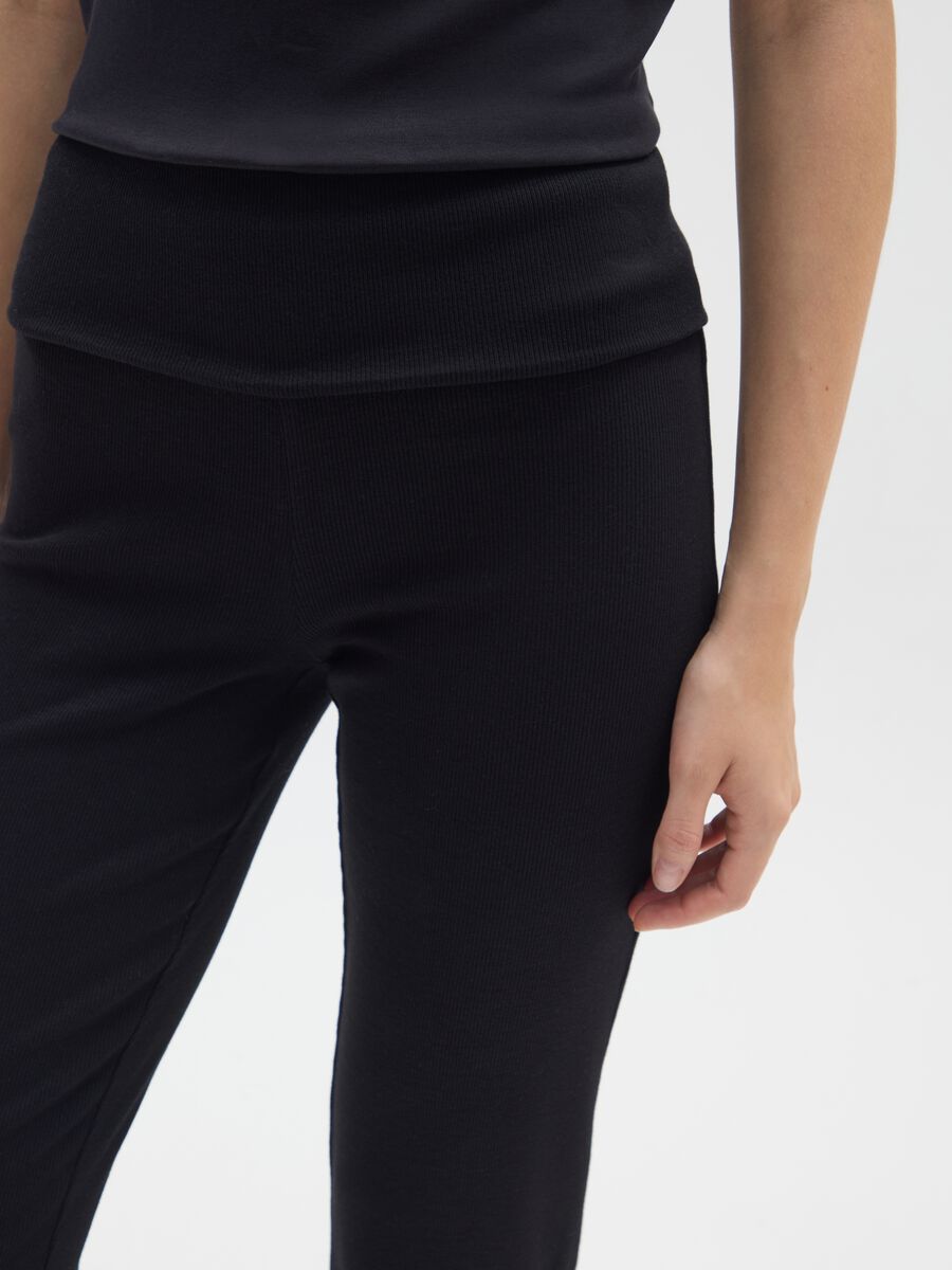 Stretch Black Flared Leggings_3