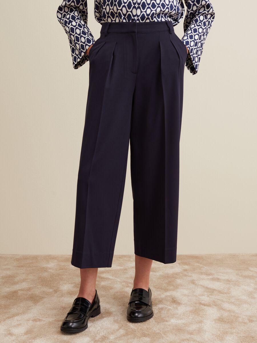 Pantaloni wide leg con pinces_1