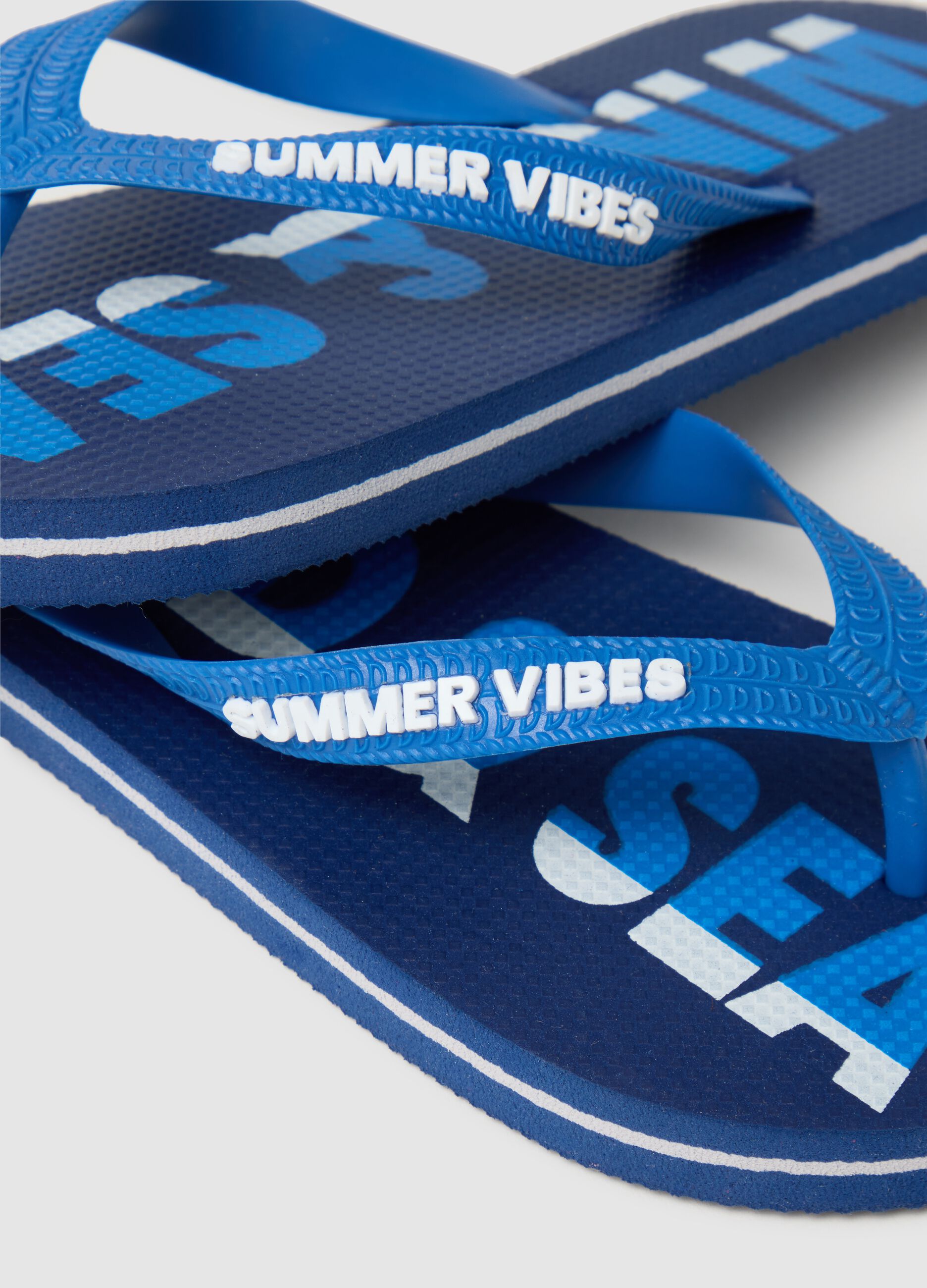 Multicolour Boys' Flip-flops