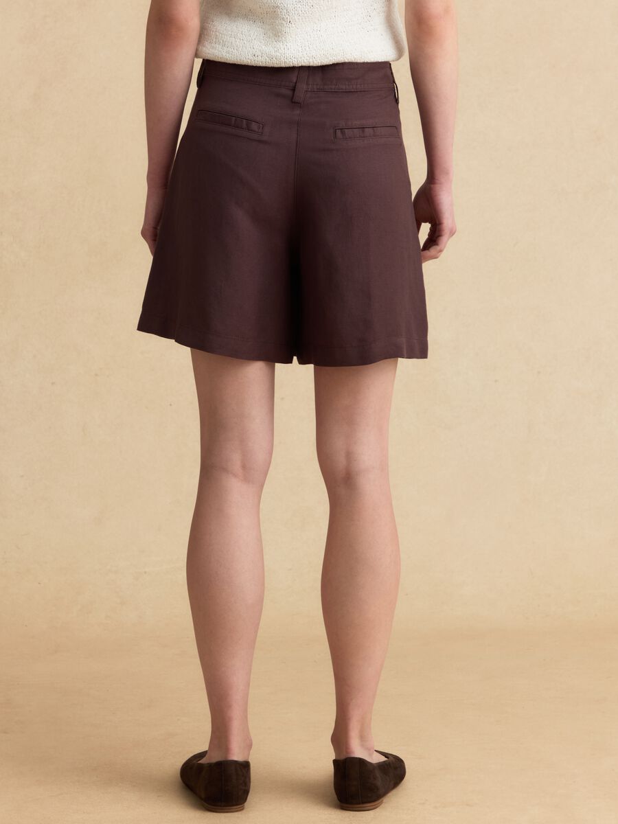 Brown linen-viscose blend shorts_2