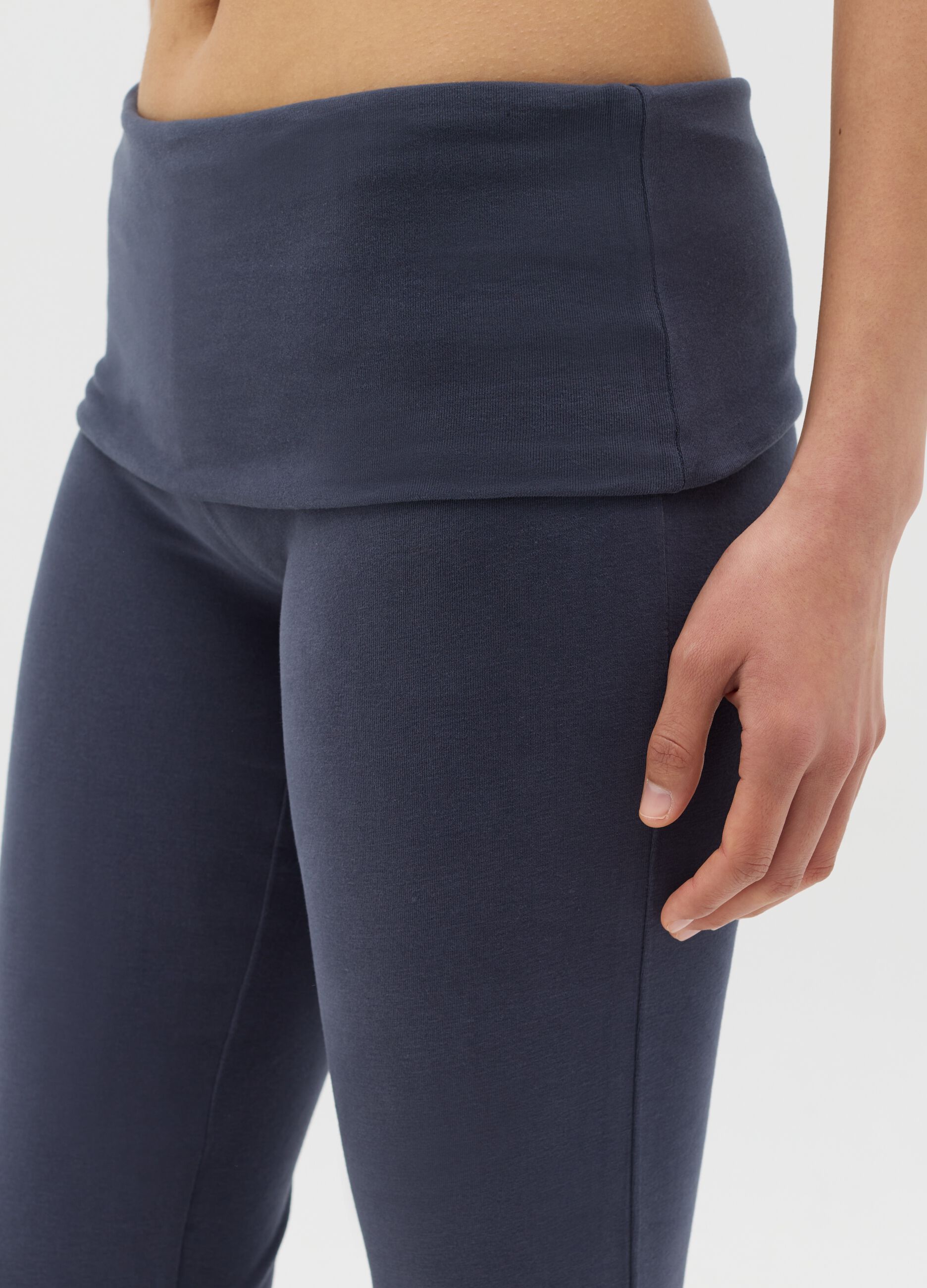 Blue flare-fit leggings with striped fold at the waist