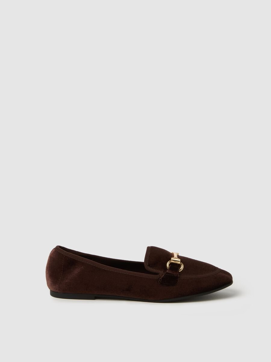 Brown shoes with gold detail_0