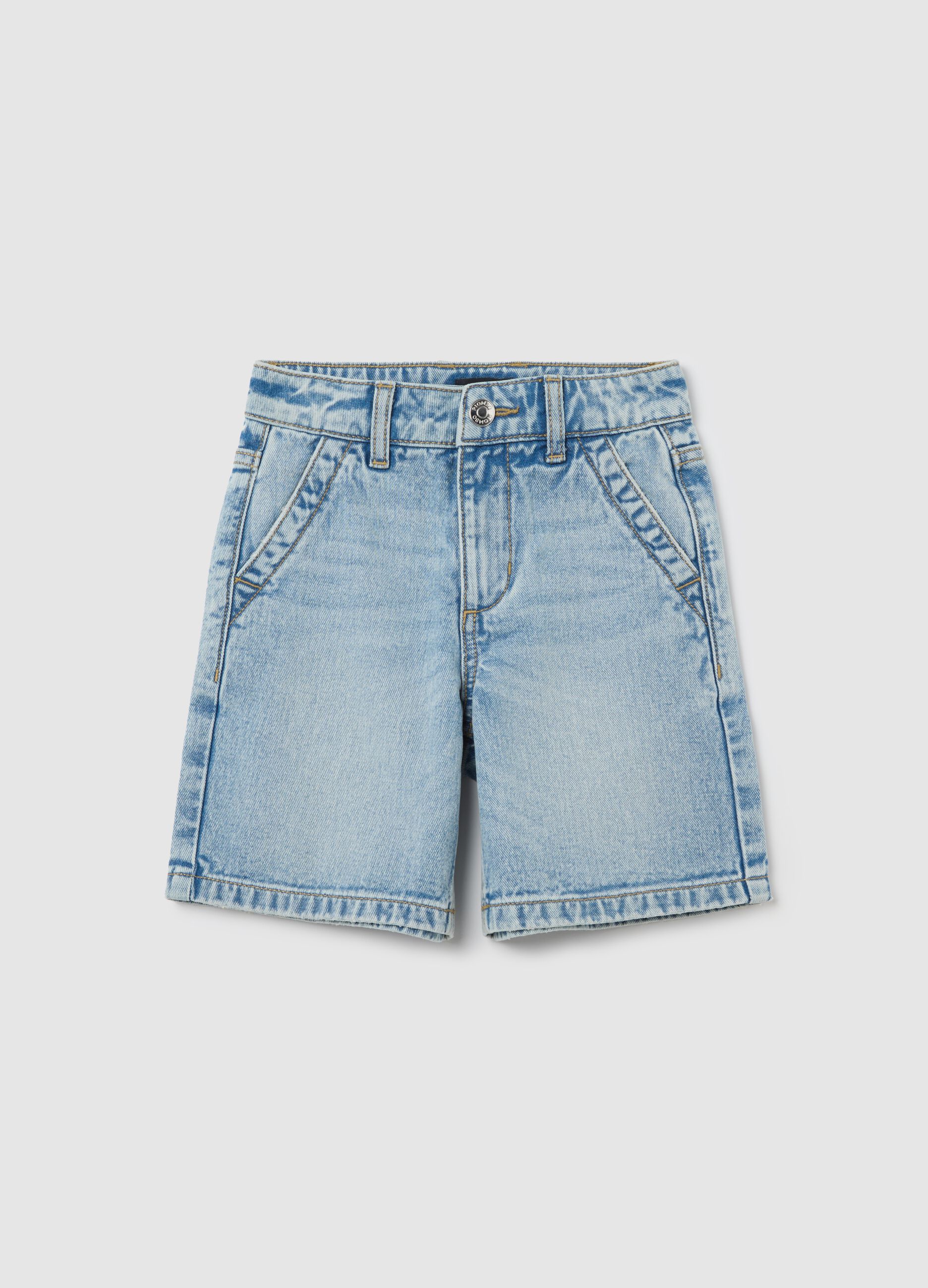 Denim shorts with pockets