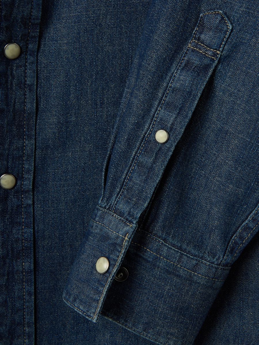 Blue pure cotton denim shirt regular fit with pockets_5