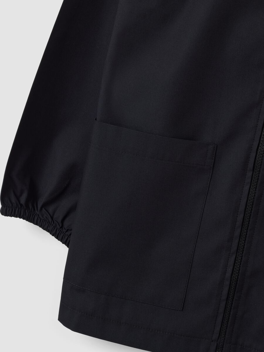 Black school apron with panda embroidery and white collar for boys_3