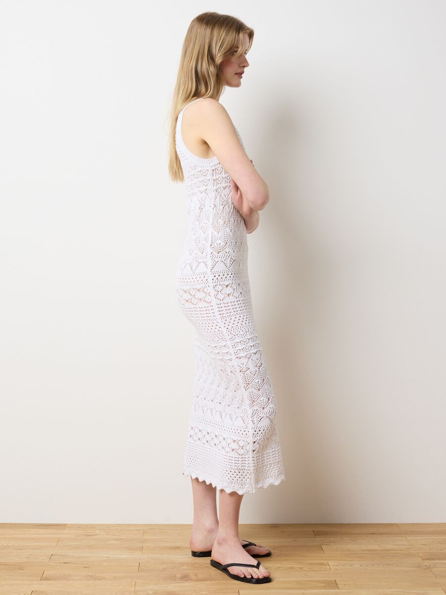 Long sleeveless crochet dress_1
