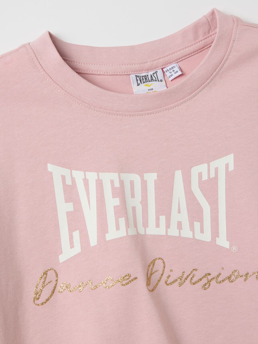 Pink crop T-shirt with logo print and glitter details_2