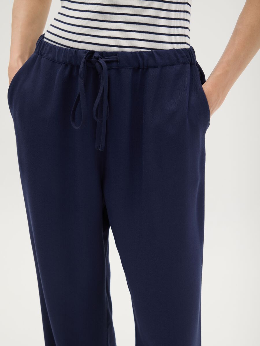 Women's pure blue viscose regular fit trousers_2