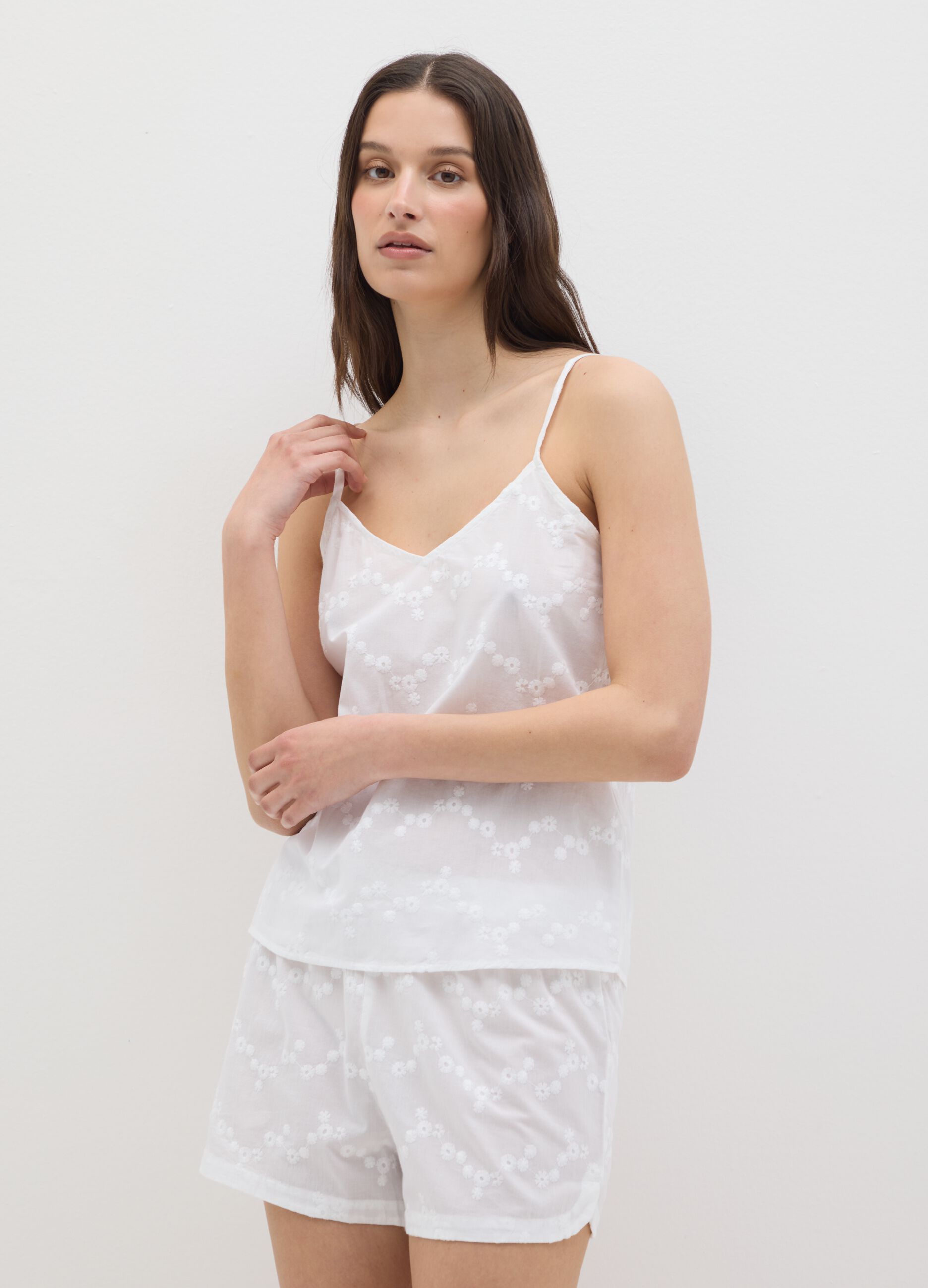 Women's white pure cotton vest regular fit