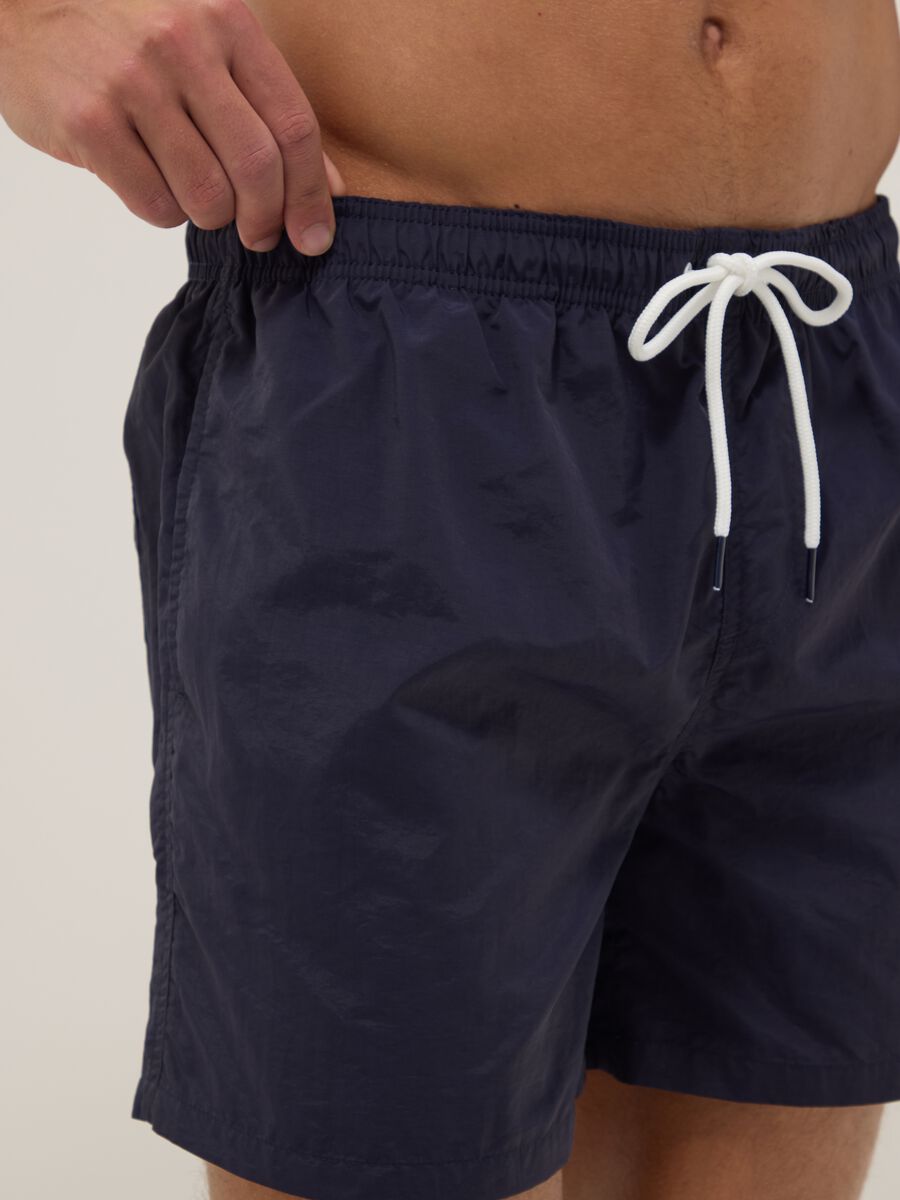 Boxer da mare blu regular fit con coulisse_3