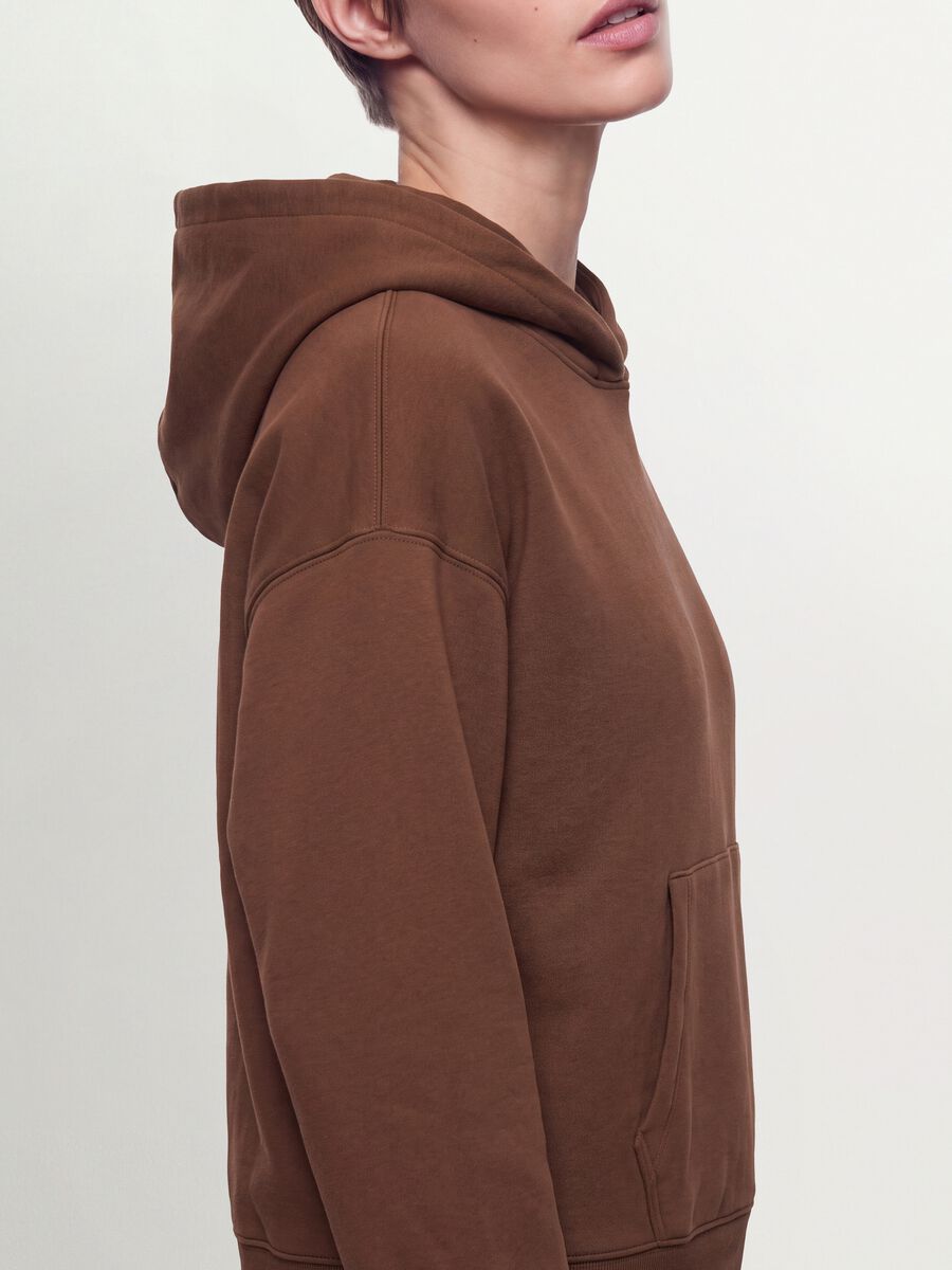 Felpa marrone in misto cotone con cappuccio regular fit_0