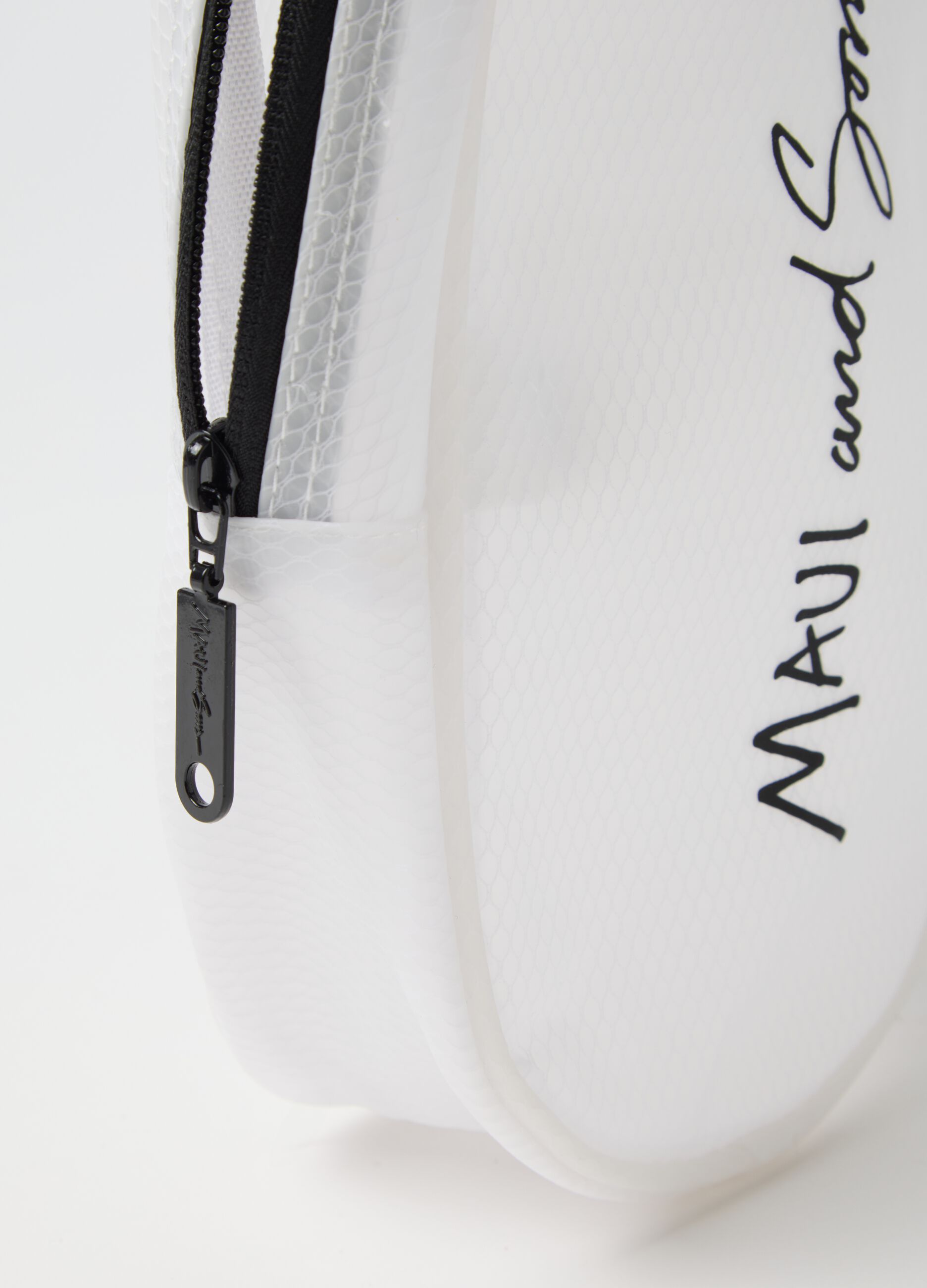 White bag with Maui details