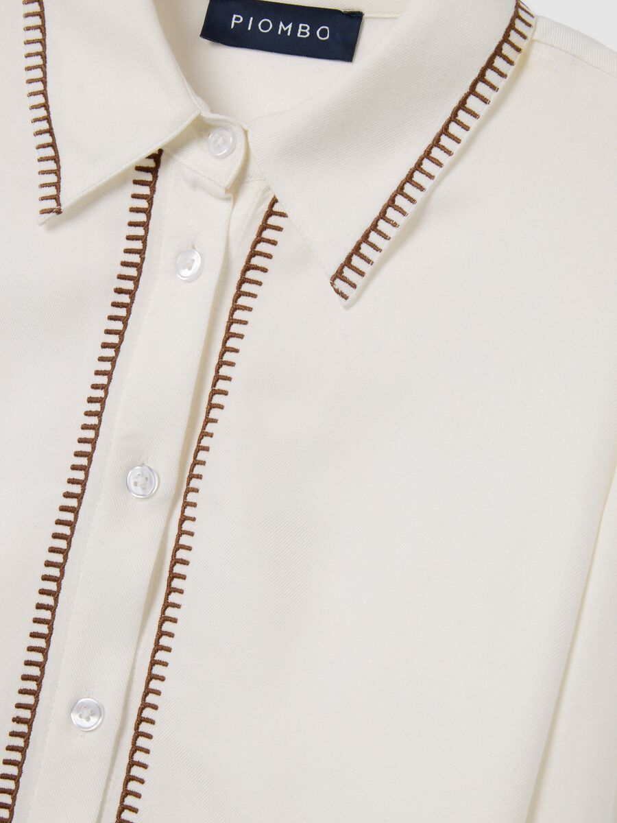 White regular fit shirt with embroidered details_5