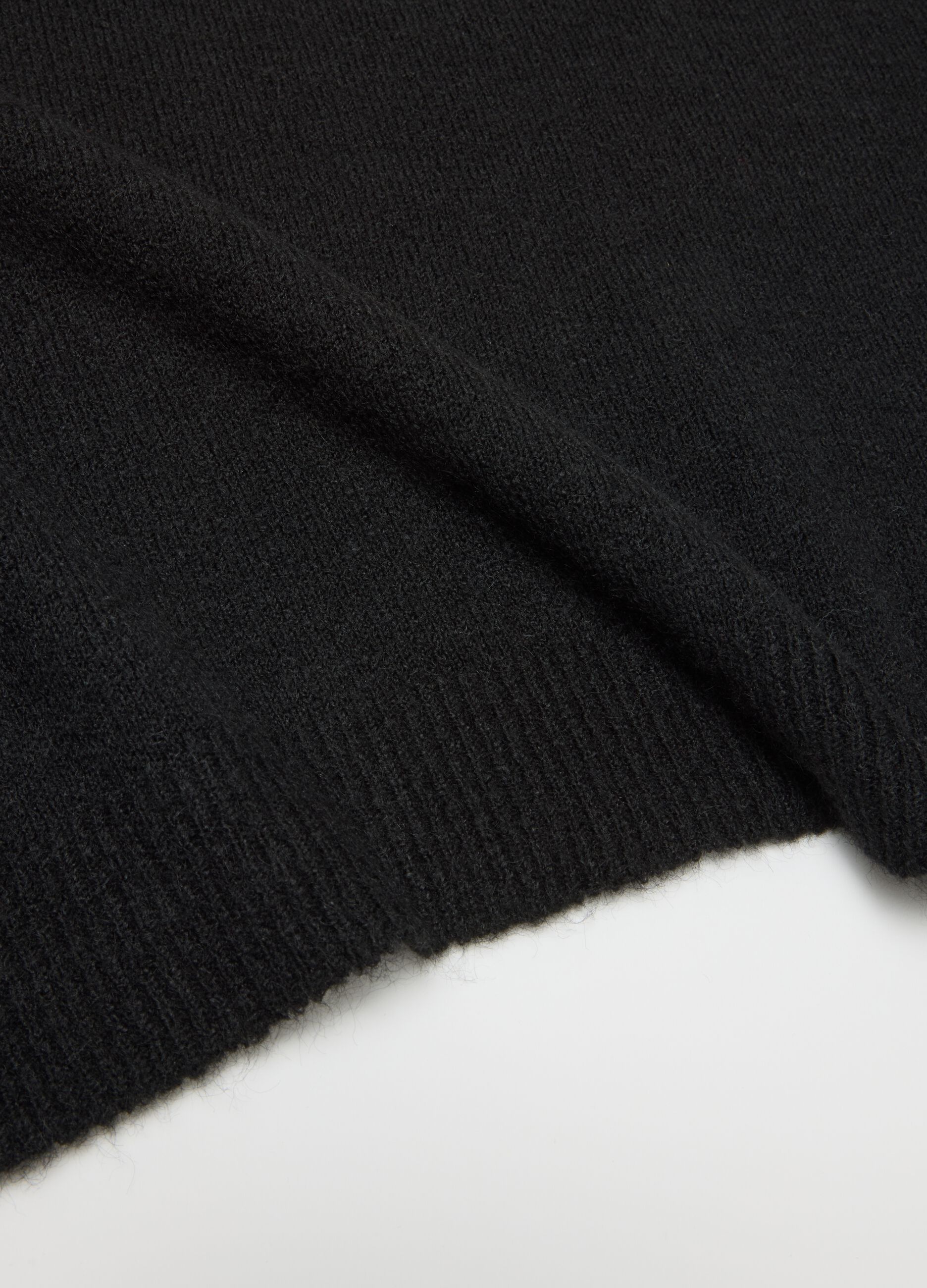 Black Scarf