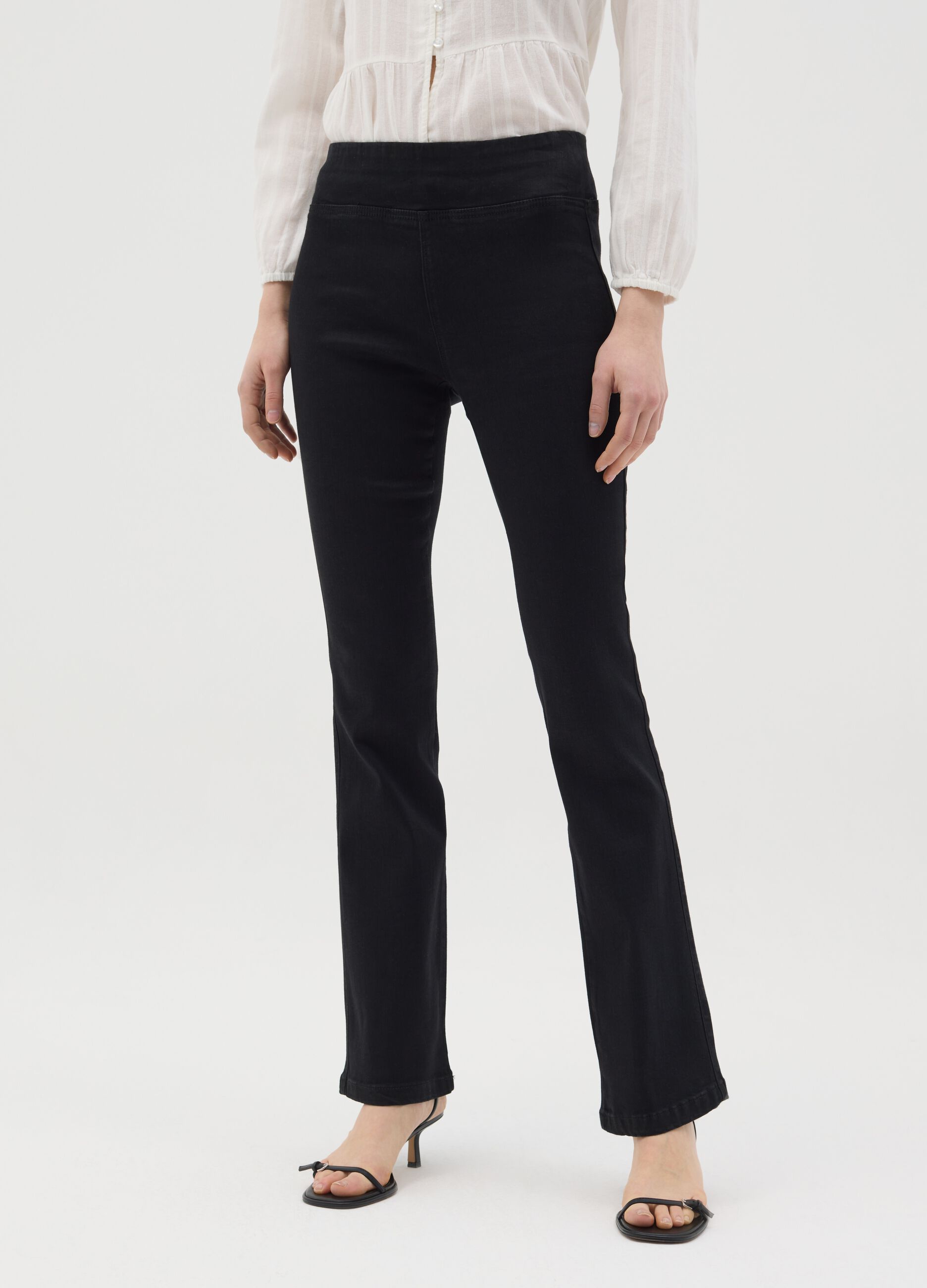 Black flare-fit jeggings