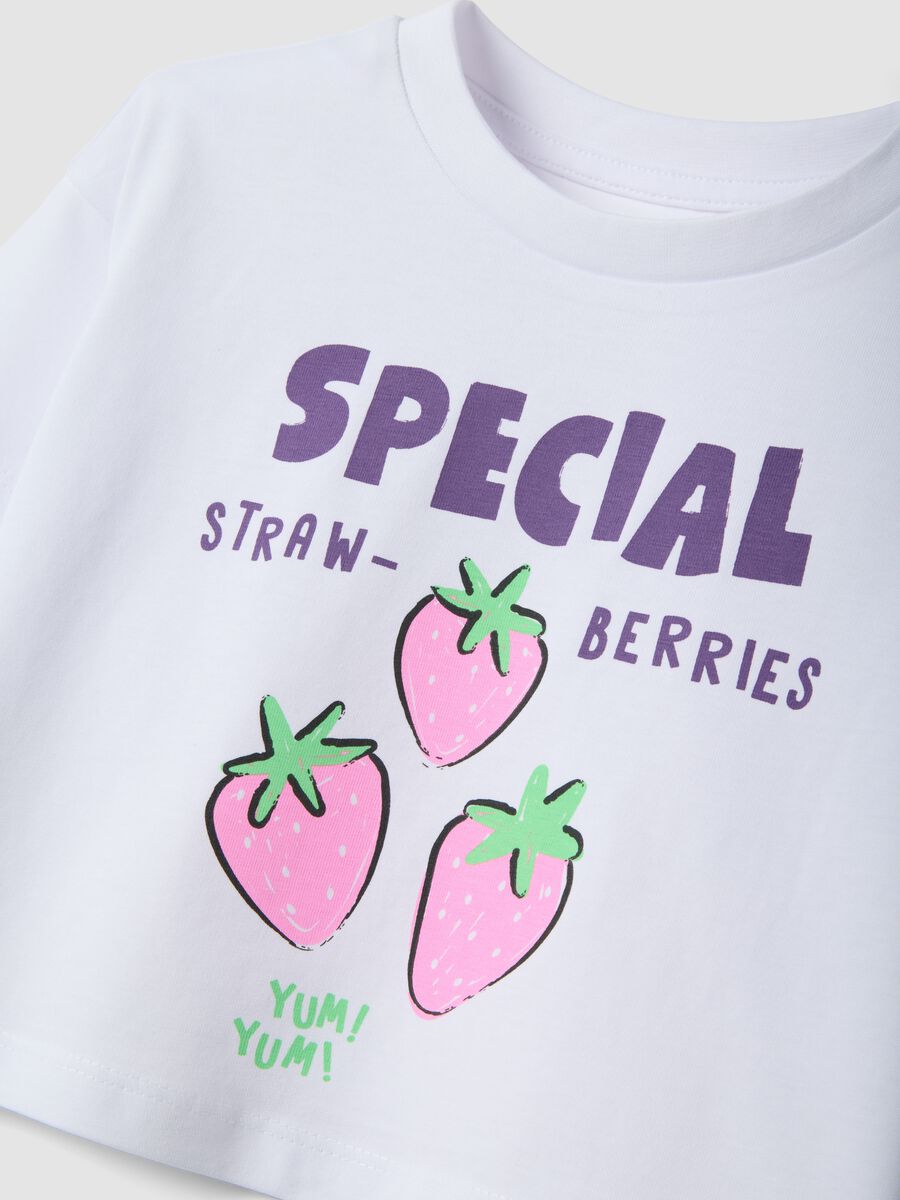 T-shirt in puro cotone bianco per bambine con stampa fragole_2