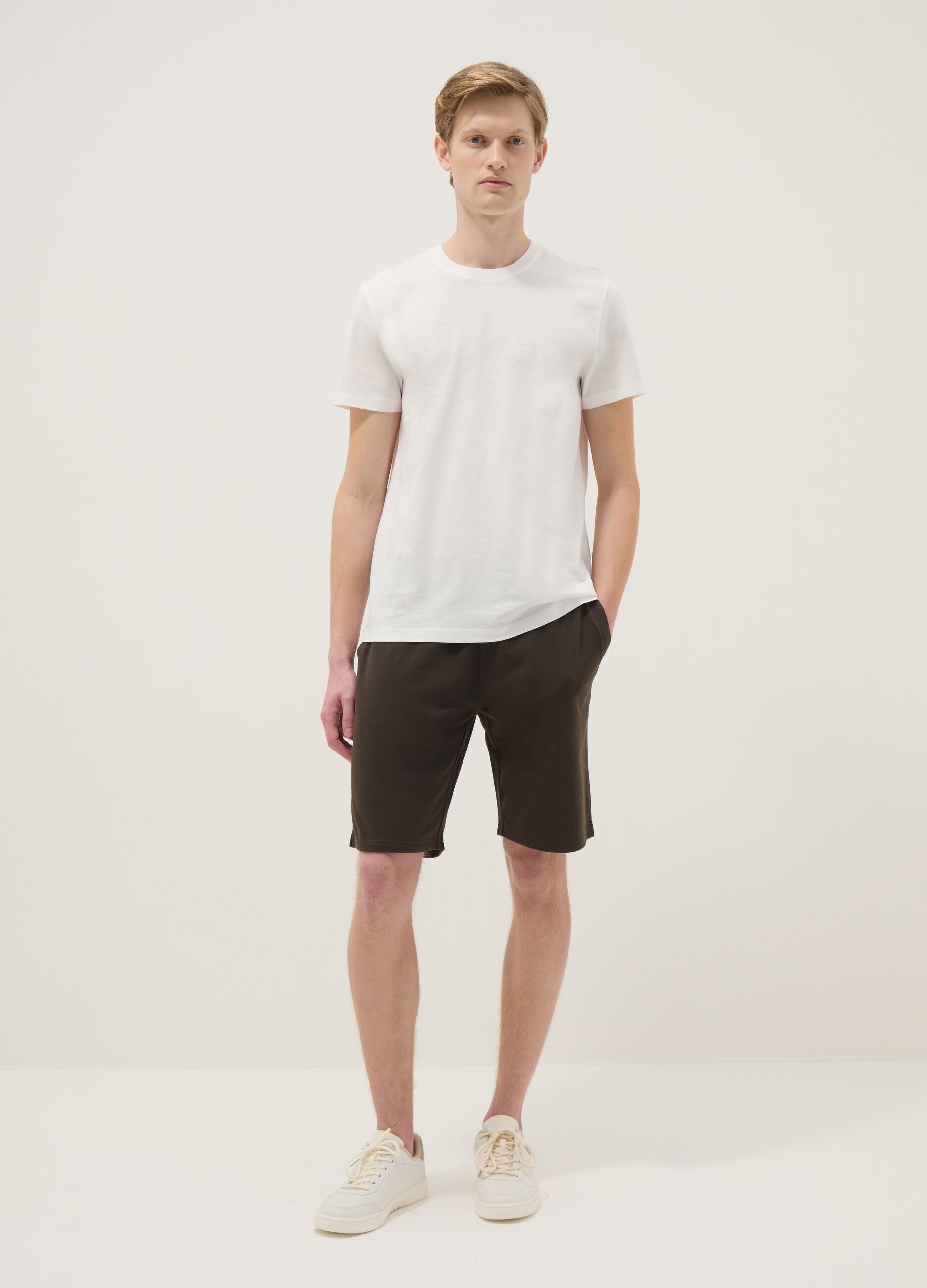 Brown cotton blend regular fit shorts