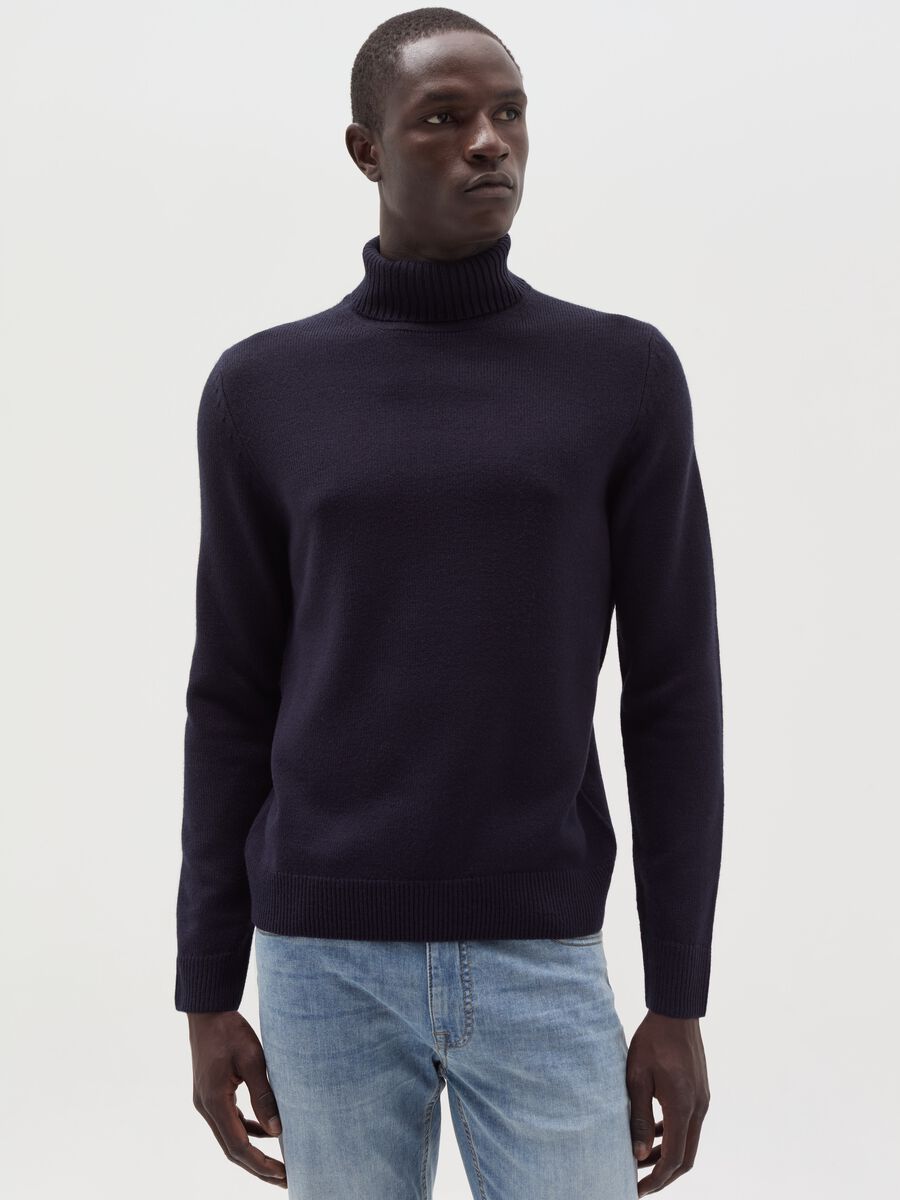 Pullover with high neck_0