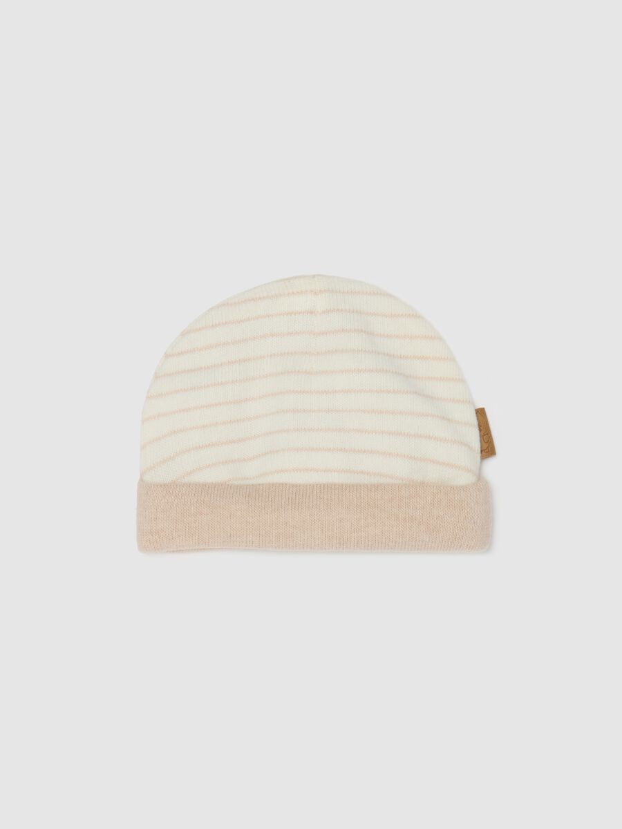 Striped hat with fold_0