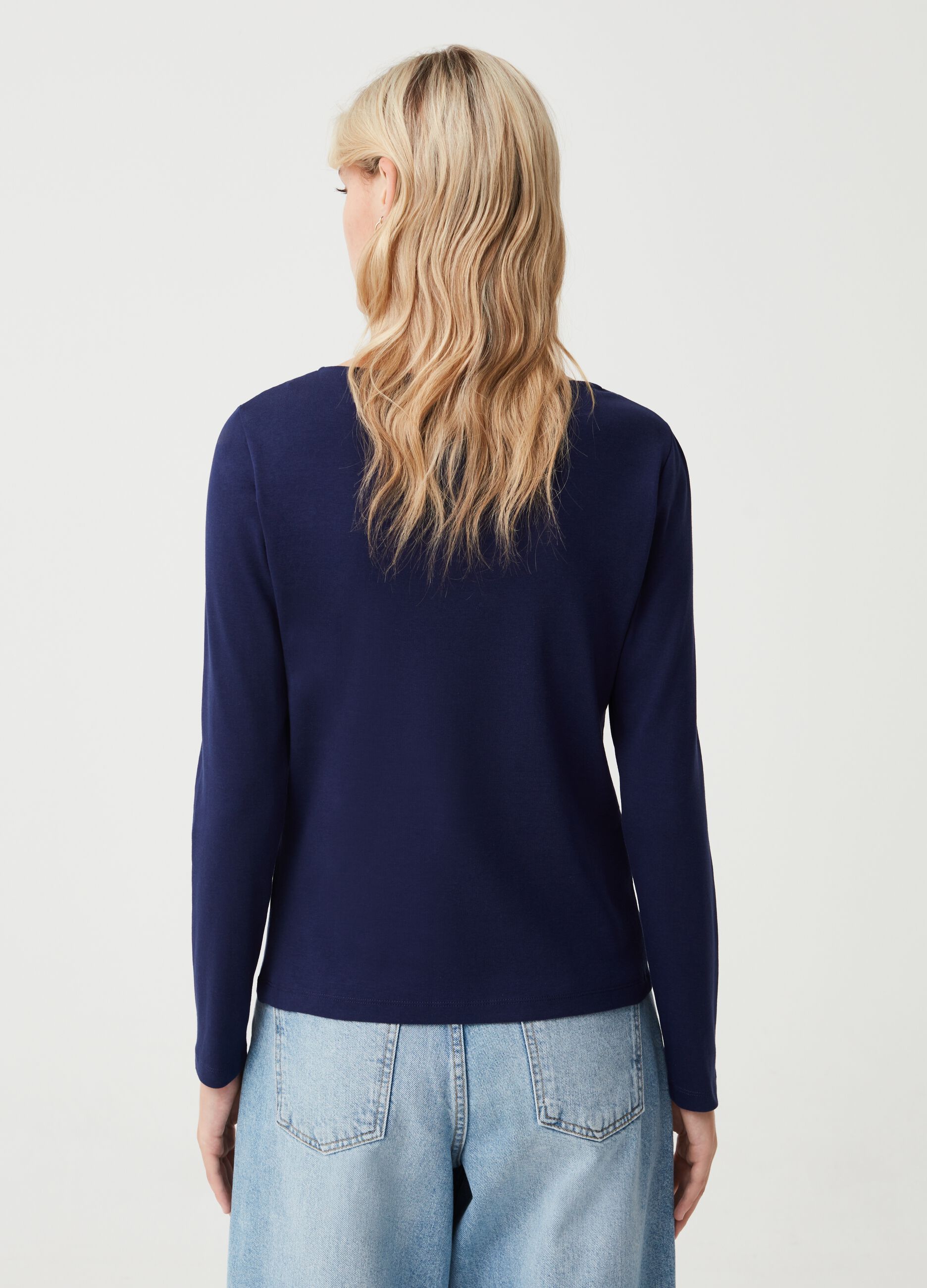 T-shirt a maniche lunghe con inserto traforato_2