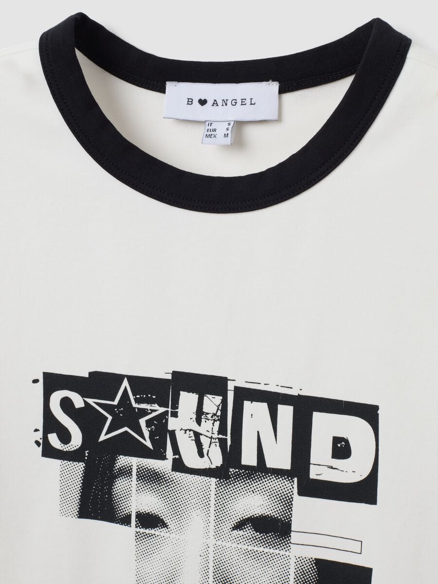 White cotton T-shirt with front graphic print and contrast trims_2