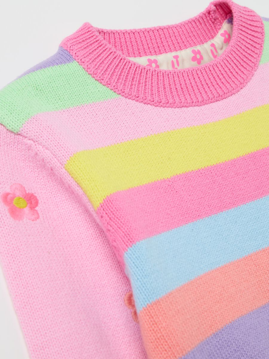 Striped cotton pullover with small flowers embroidery_3
