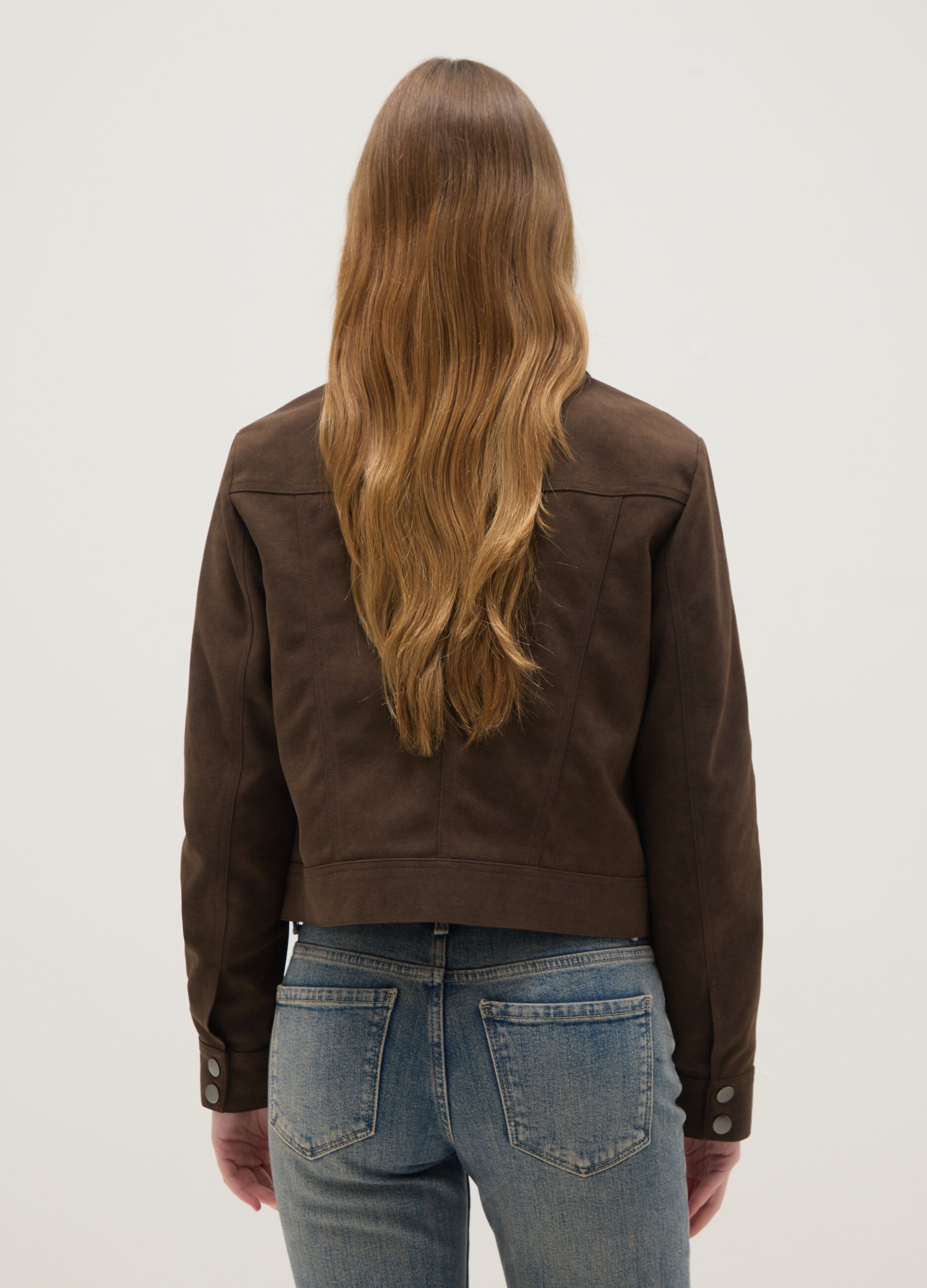 Giacca marrone con bottoni a pressione e tasche sul petto effetto camoscio regular fit