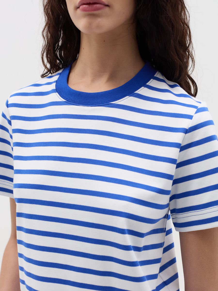 T-shirt with horizontal stripes_2