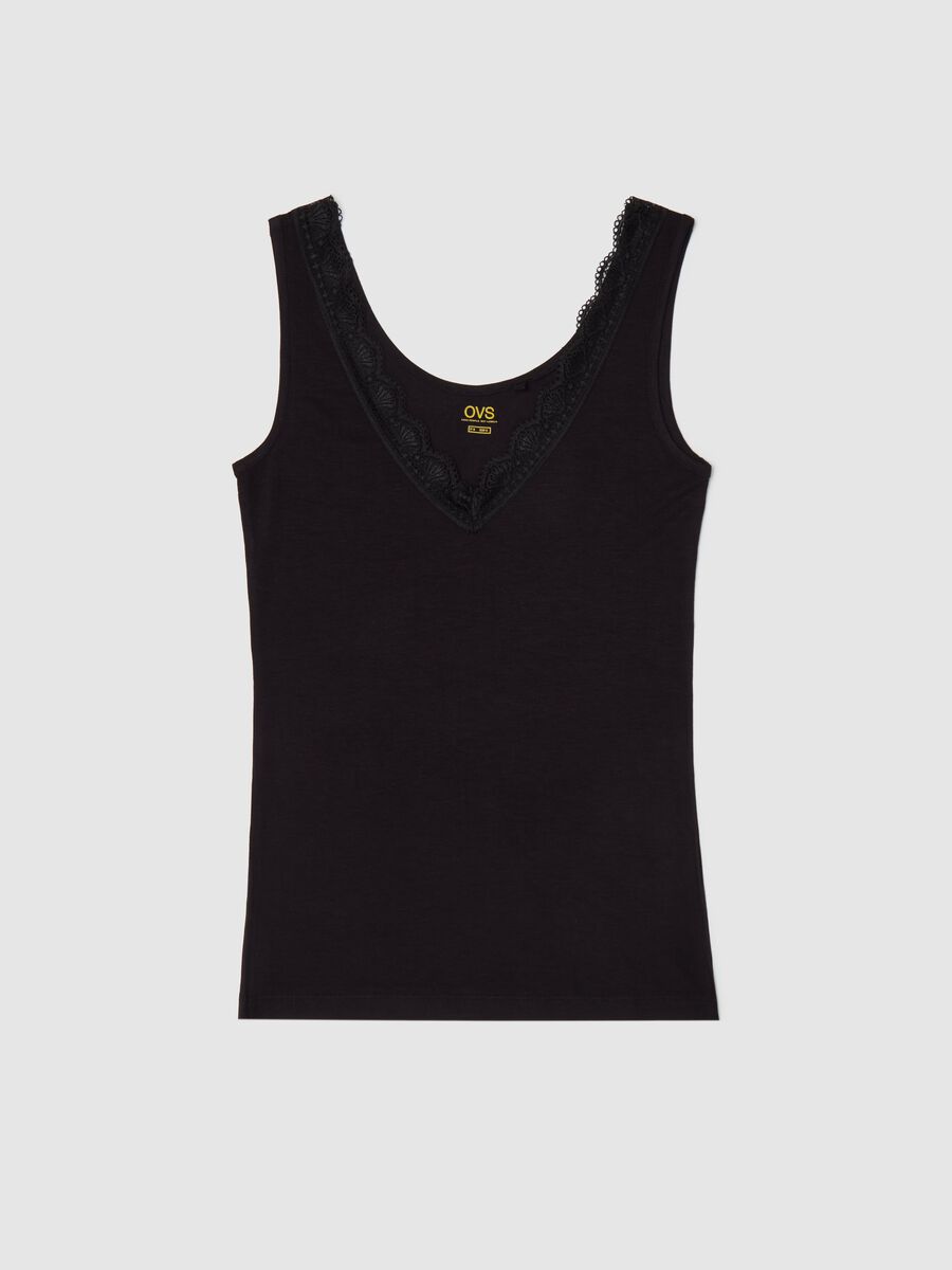 Vest with V neck and lace_4
