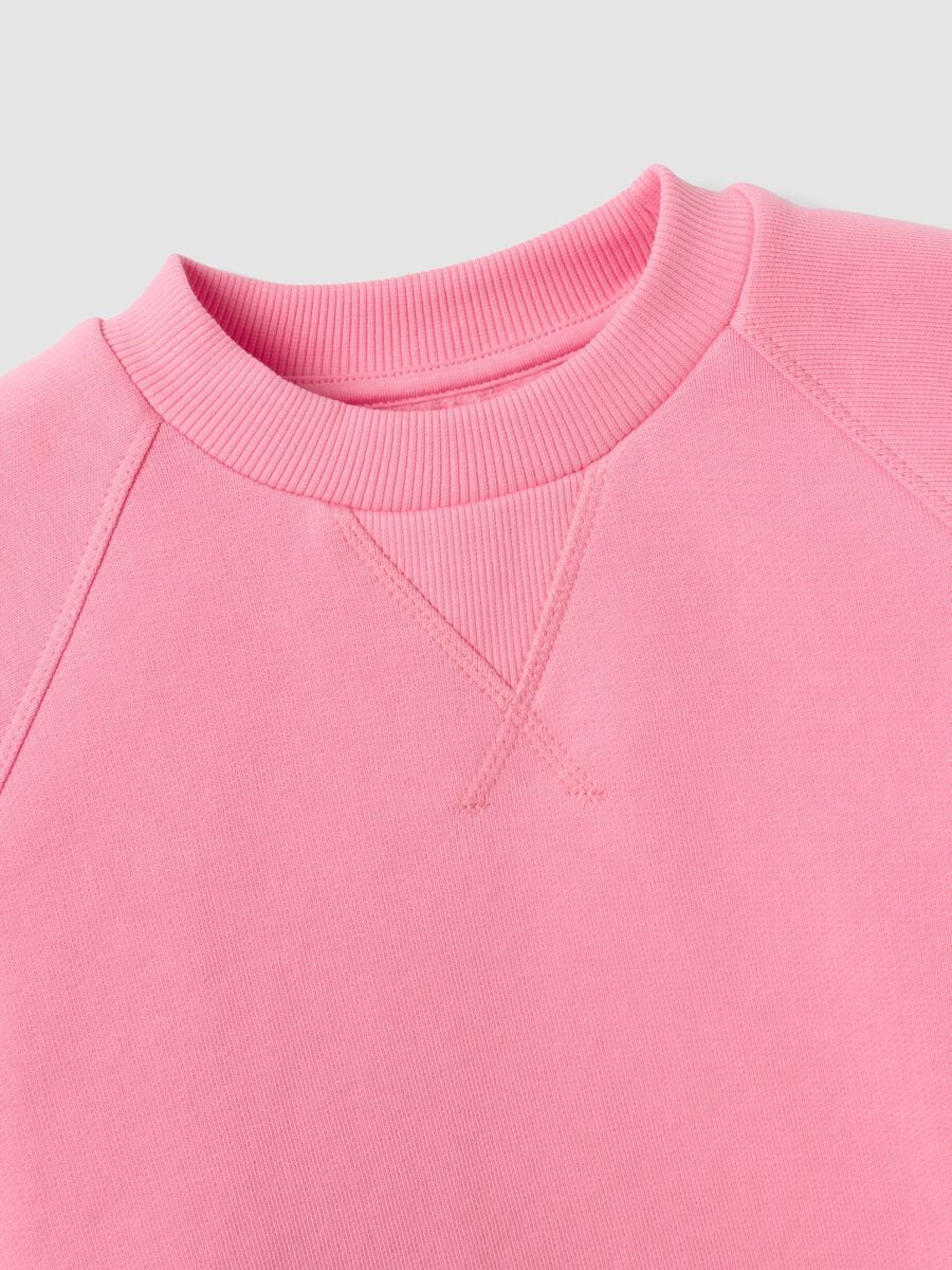 Felpa rosa crop in misto cotone a girocollo relaxed fit per bambina_4