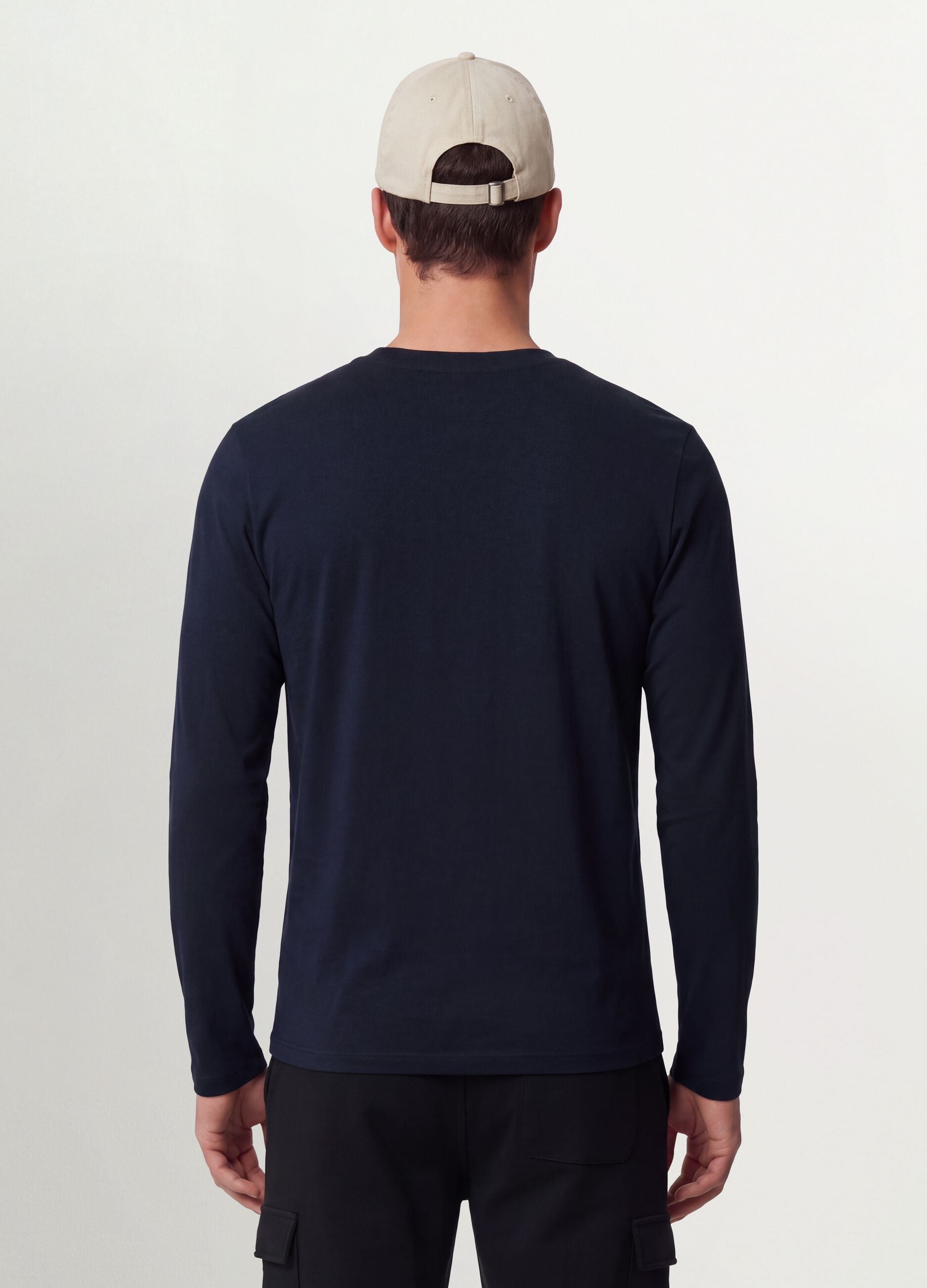 Men&rsquo;s Blue Long-Sleeve Crew-Neck T-shirt in 100% Organic Cotton
