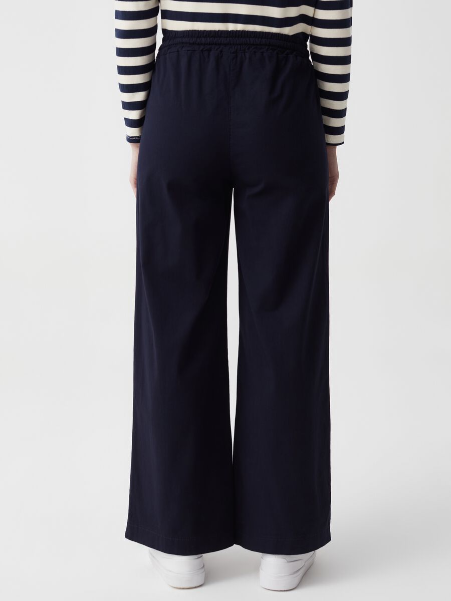 Wide leg trousers with drawstring and pleats_2