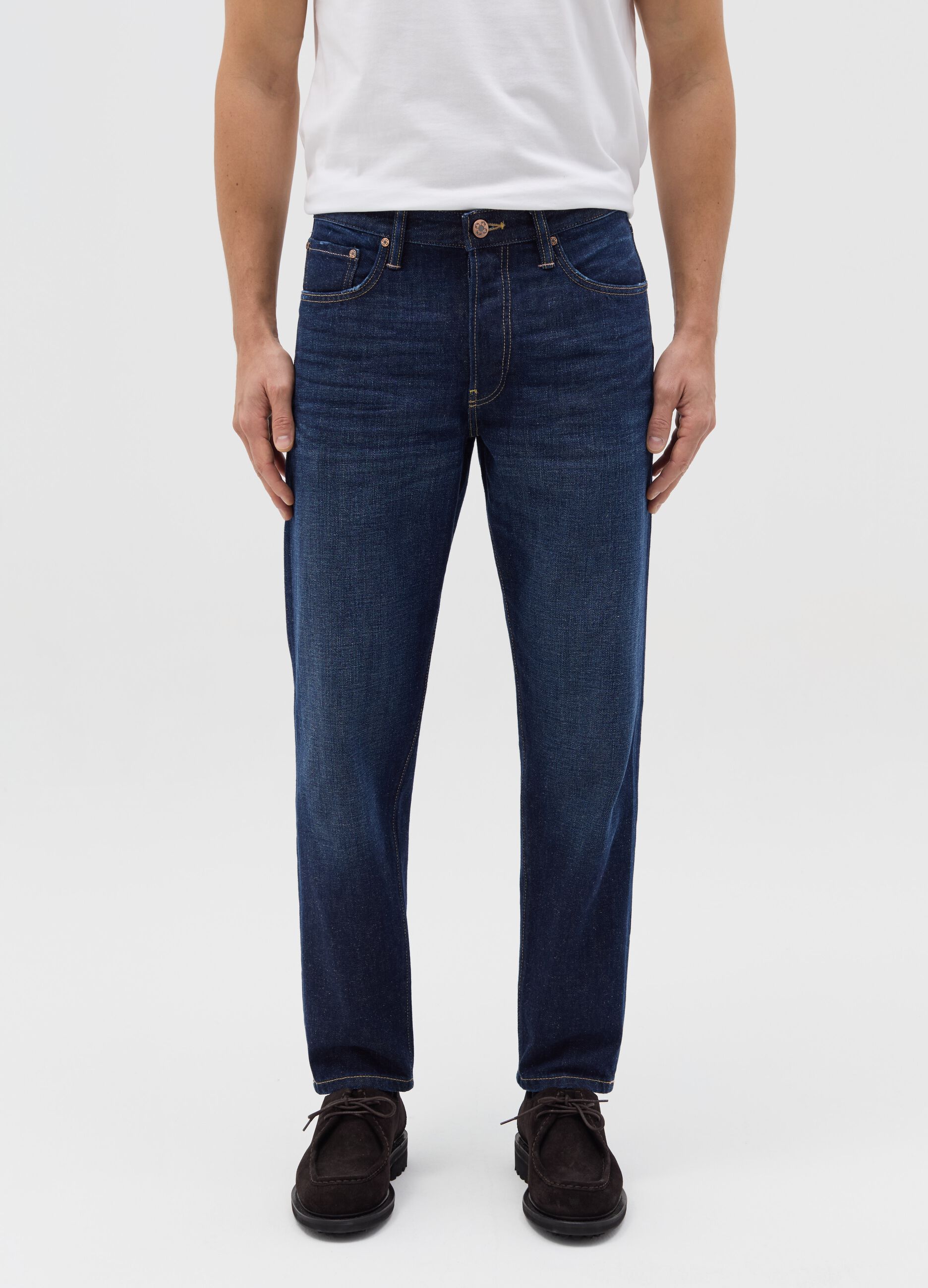Relaxed-fit jeans with fading