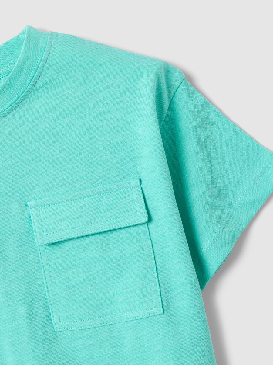 T-shirt in puro cotone azzurra da bambino regular fit con tasca_2