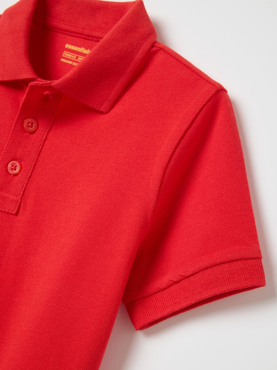 Red polo shirt with short sleeves in organic cotton_3